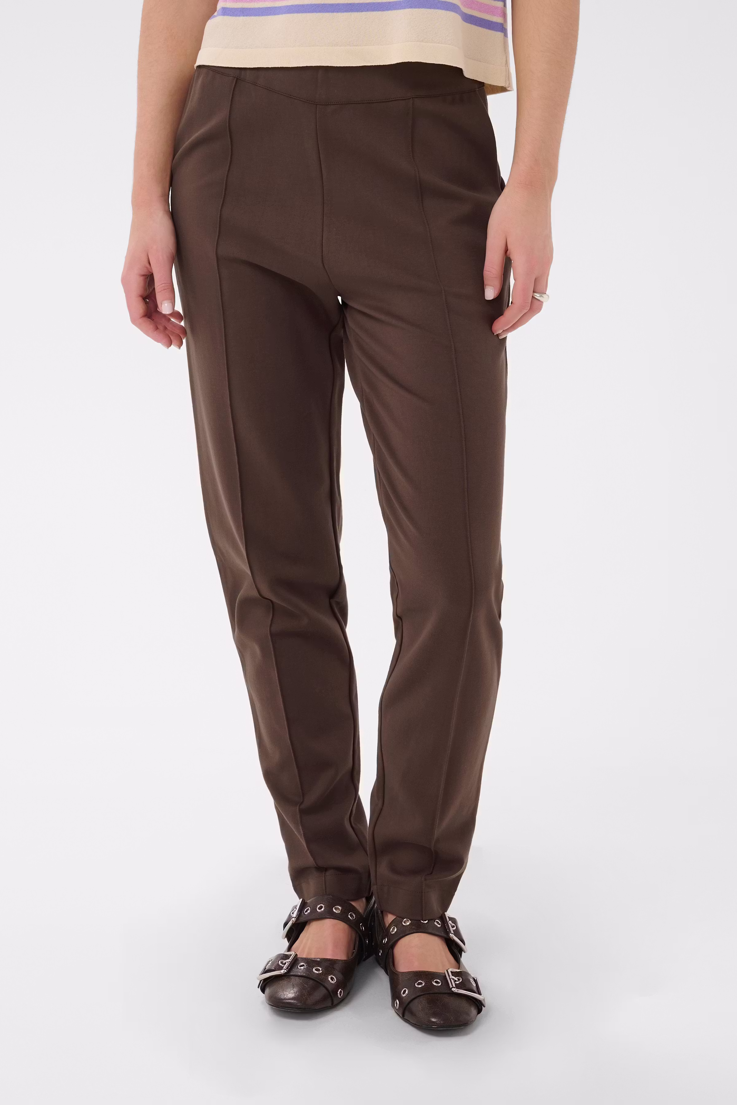 GennySZ Hose LOOKBOOK FRONT 30513545-190912