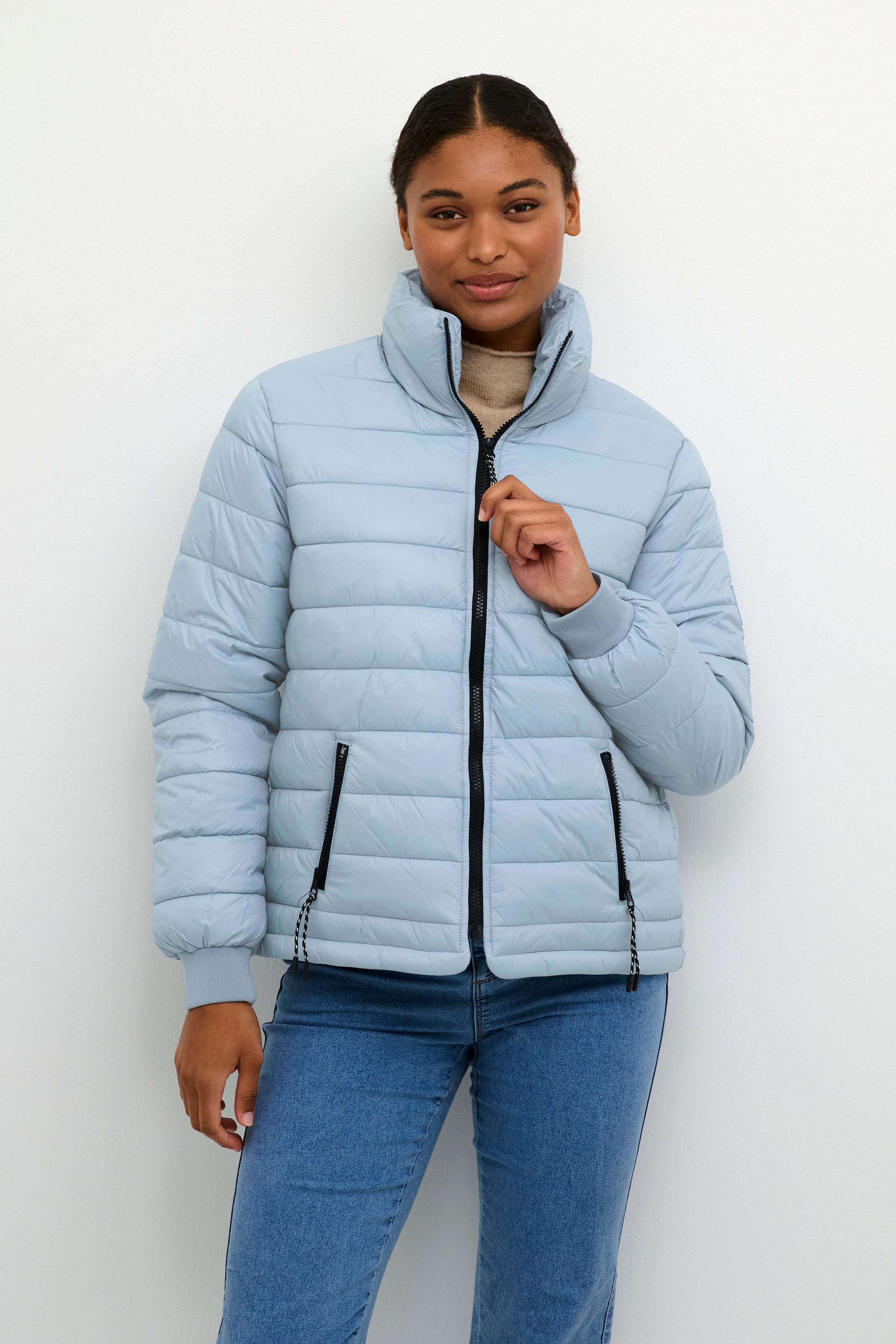 KAlira Jakke LOOKBOOK FRONT 10507222-174021