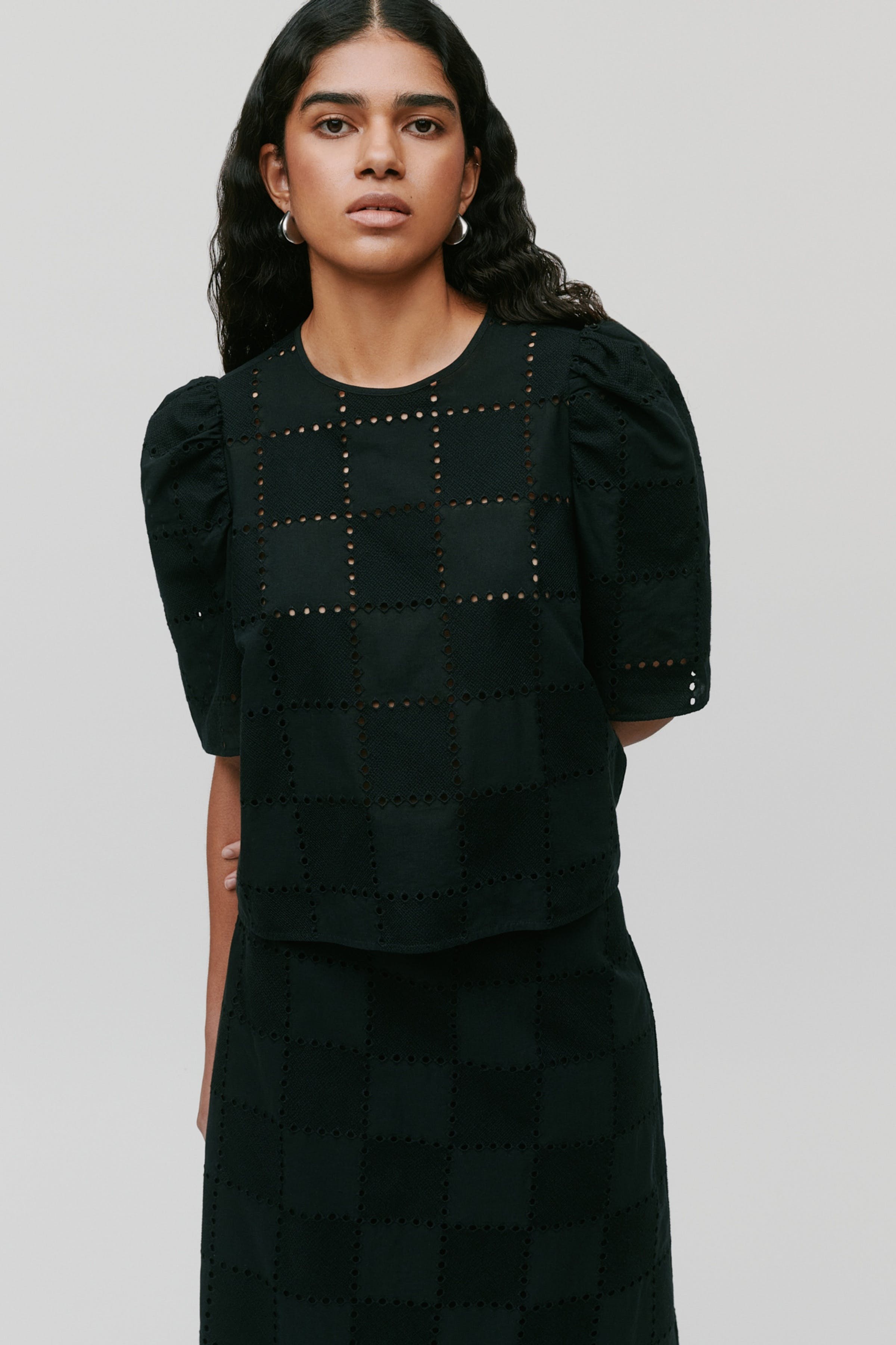 ELISABETH Blouse LOOKBOOK FRONT 30600483-BK999