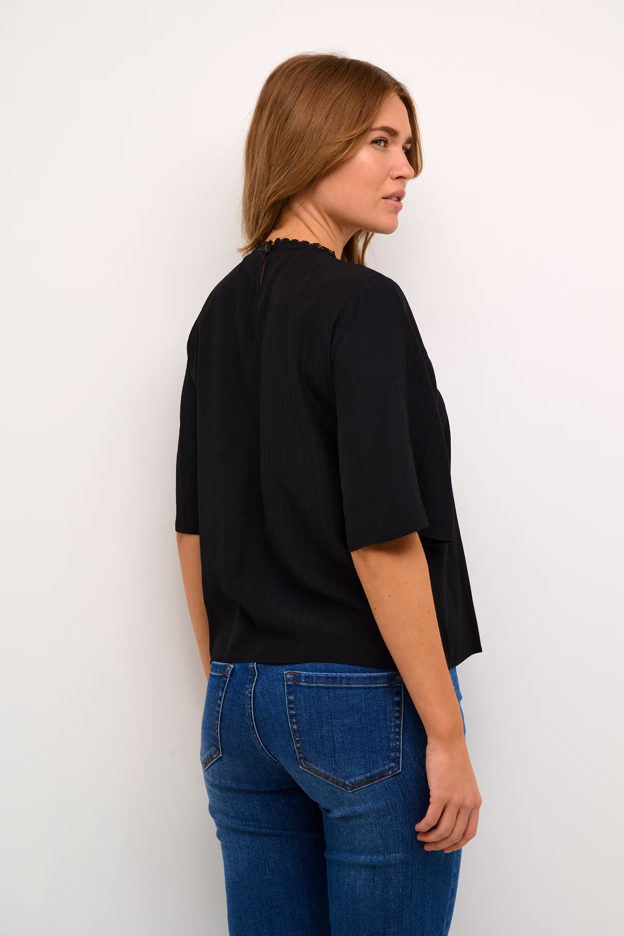 KAbarbara Blouse LOOKBOOK BACK 10508926-100121