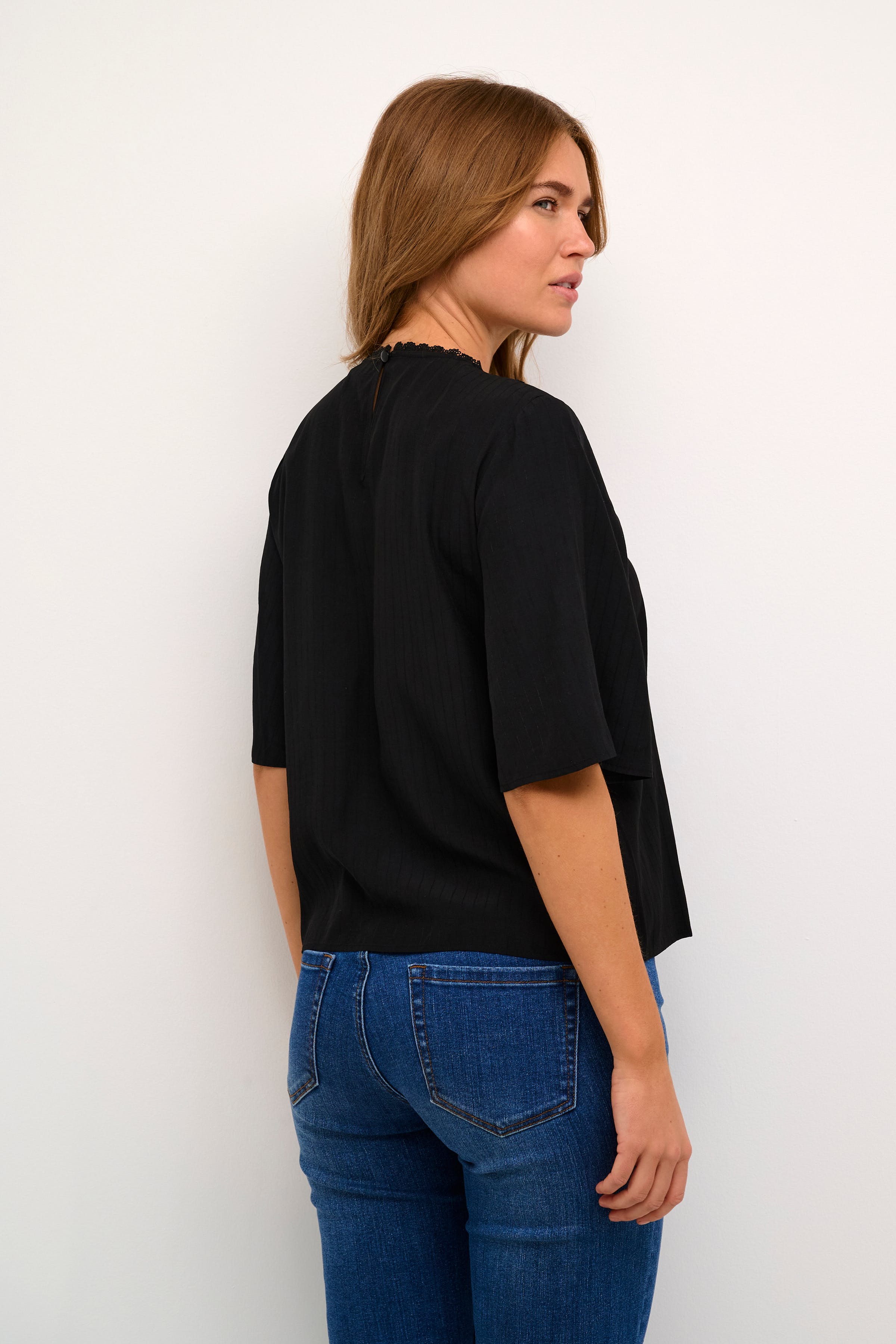KAbarbara Blouse LOOKBOOK BACK 10508926-100121