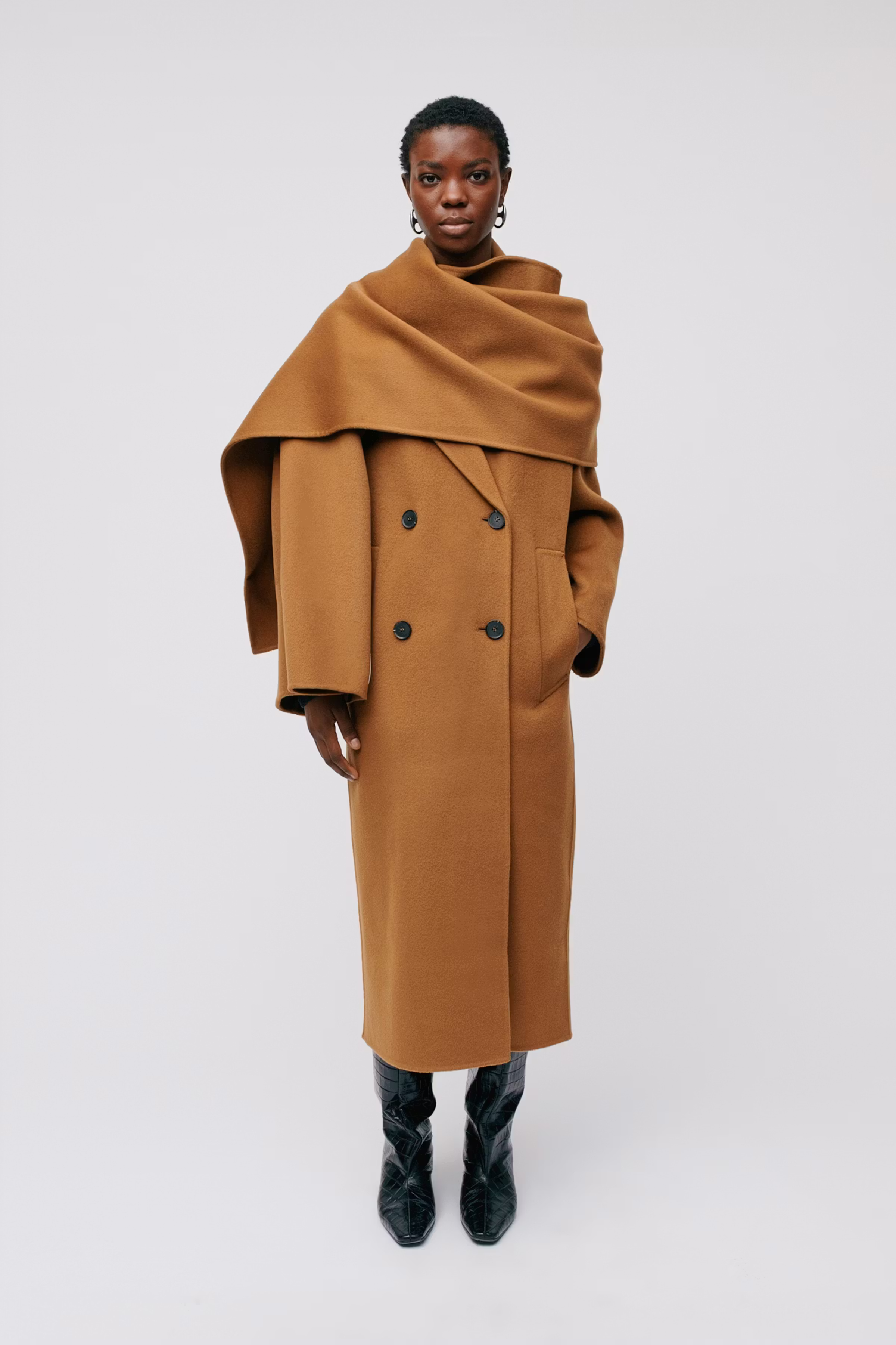 AMY SCHAL LOOKBOOK FRONT 30600714-BR217