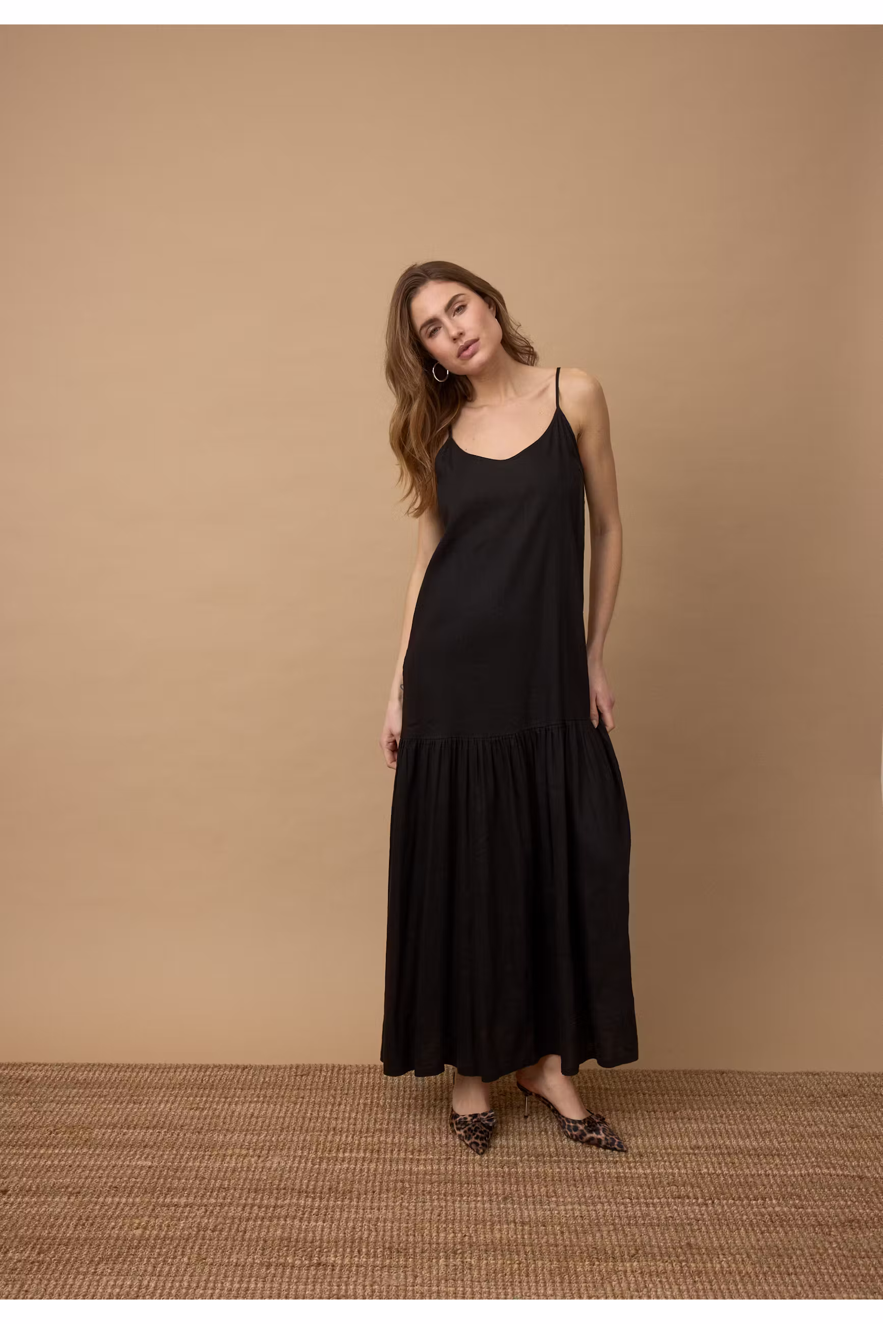 PZLUCA Kjole LOCATION NONE 50210433-193911