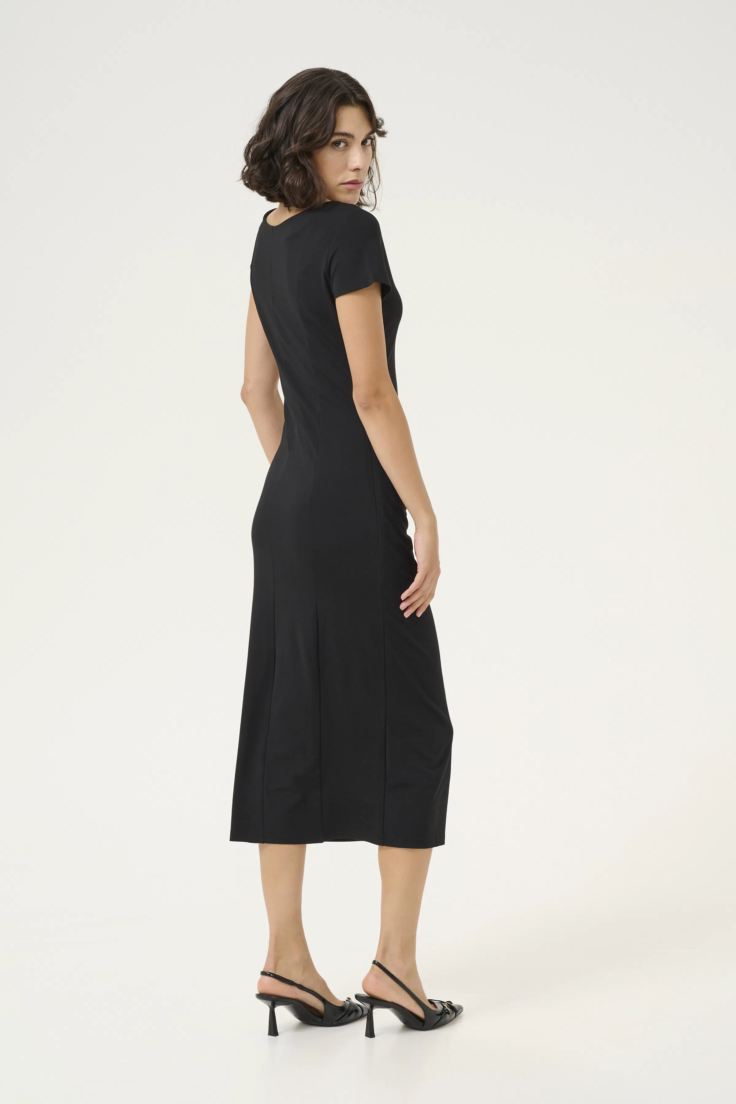 KAmira Kjole LOOKBOOK BACK 10509740-100121