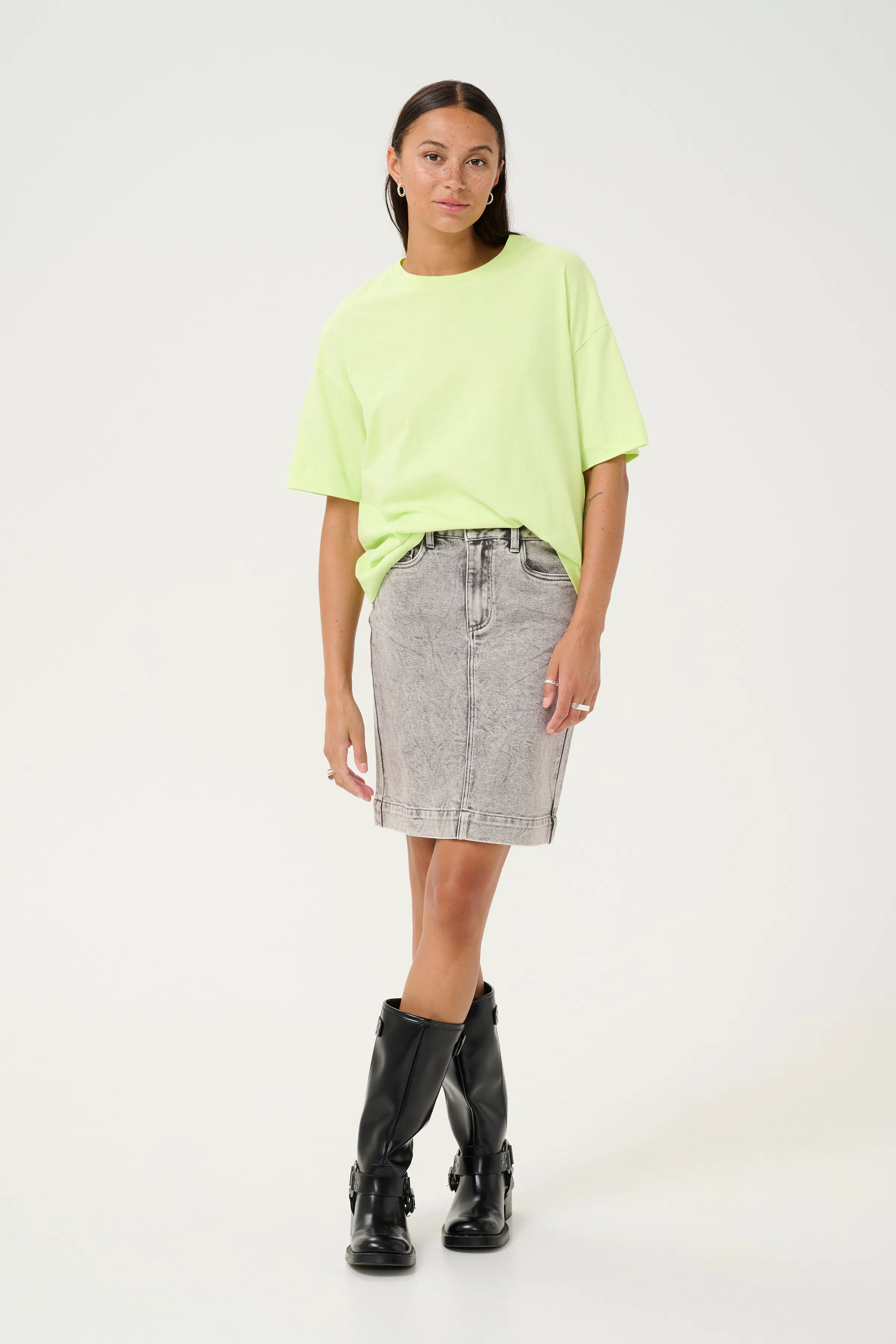 KAtomina T-shirt LOOKBOOK FRONT 10509743-130324