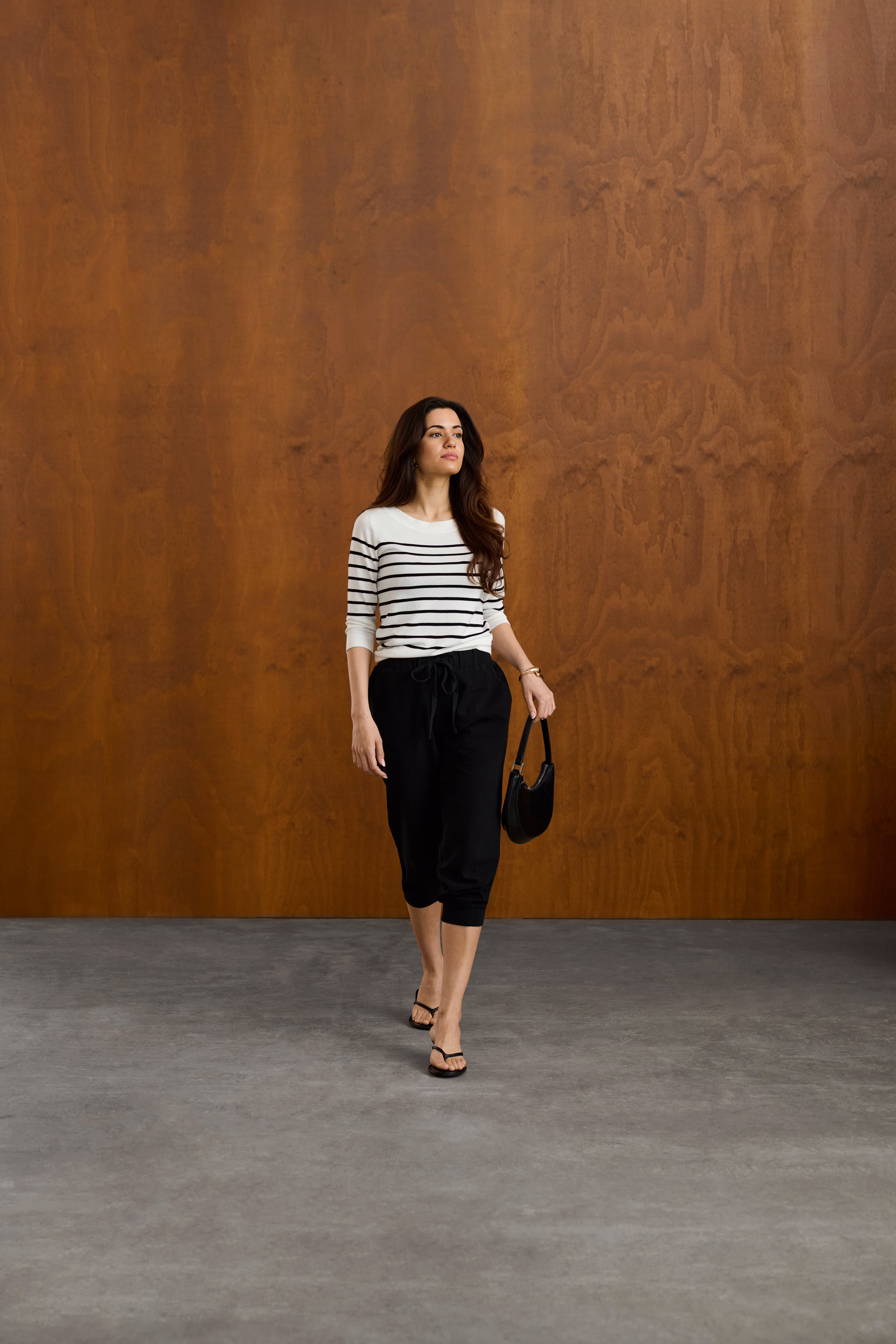 Naya Capri pants LOCATION NONE 10502803-50600