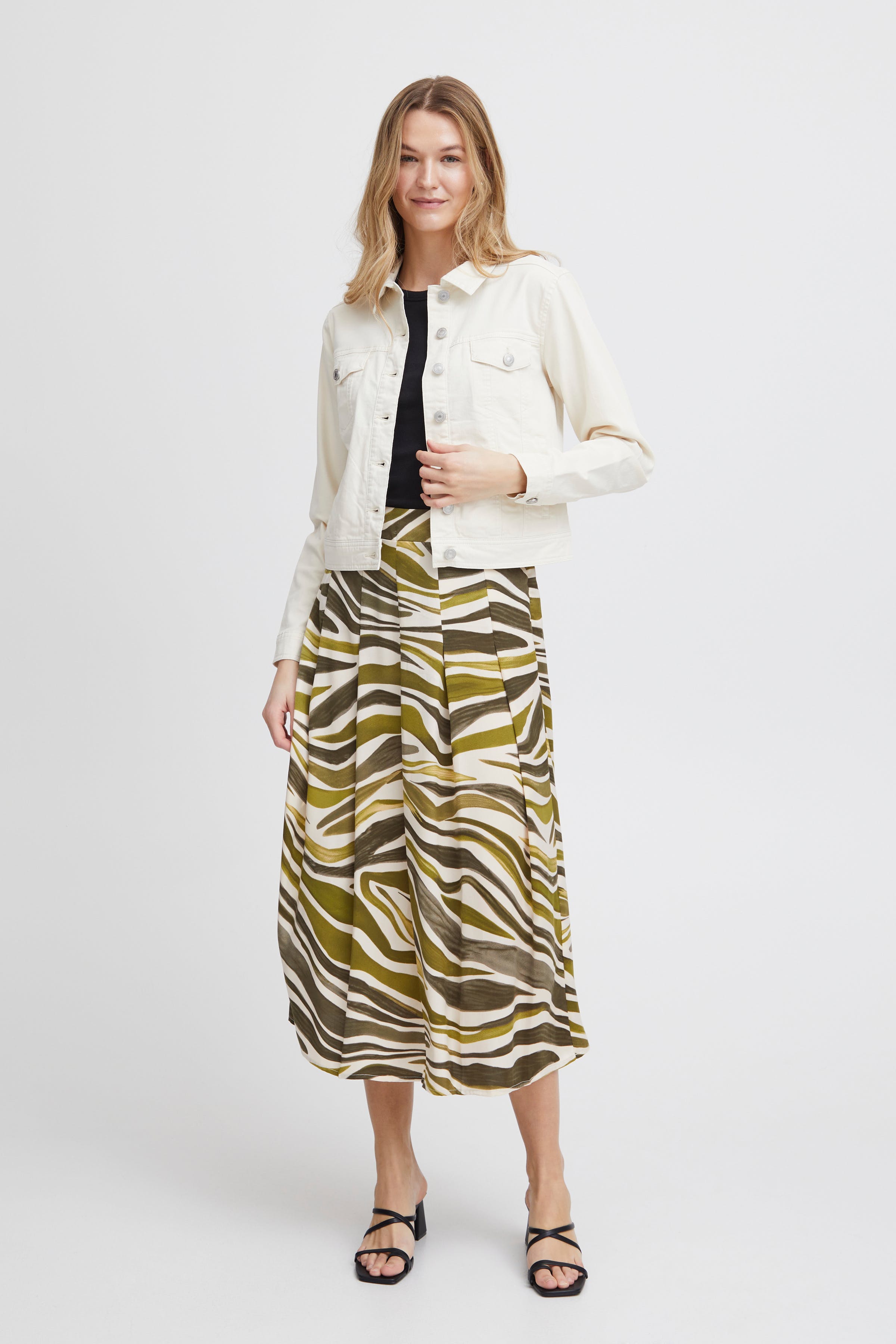 FRVOTWILL Casual jakke LOOKBOOK FRONT 20609189-120602