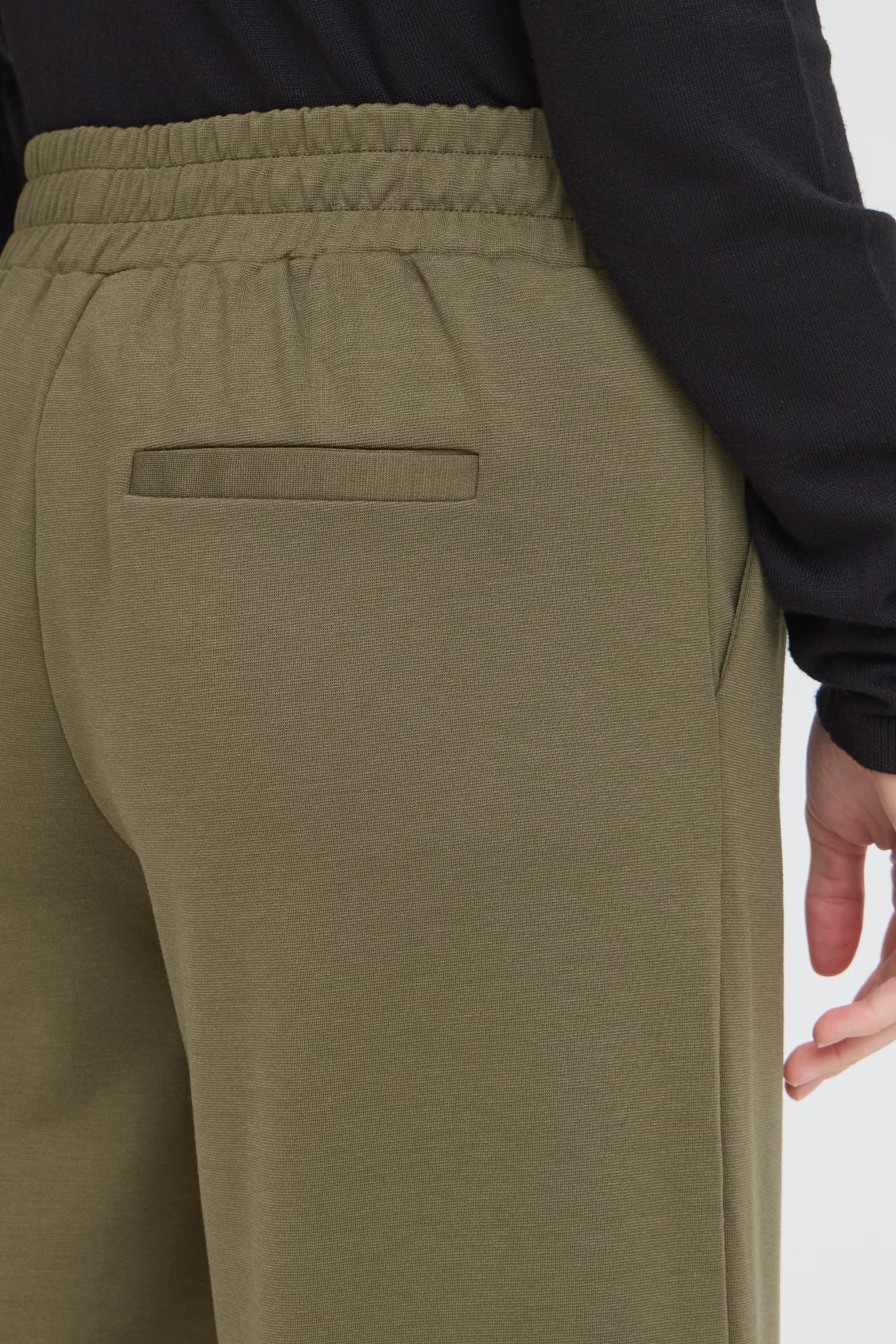 IHKATE WIDE Trousers LOOKBOOK DETAIL 20116301-190510