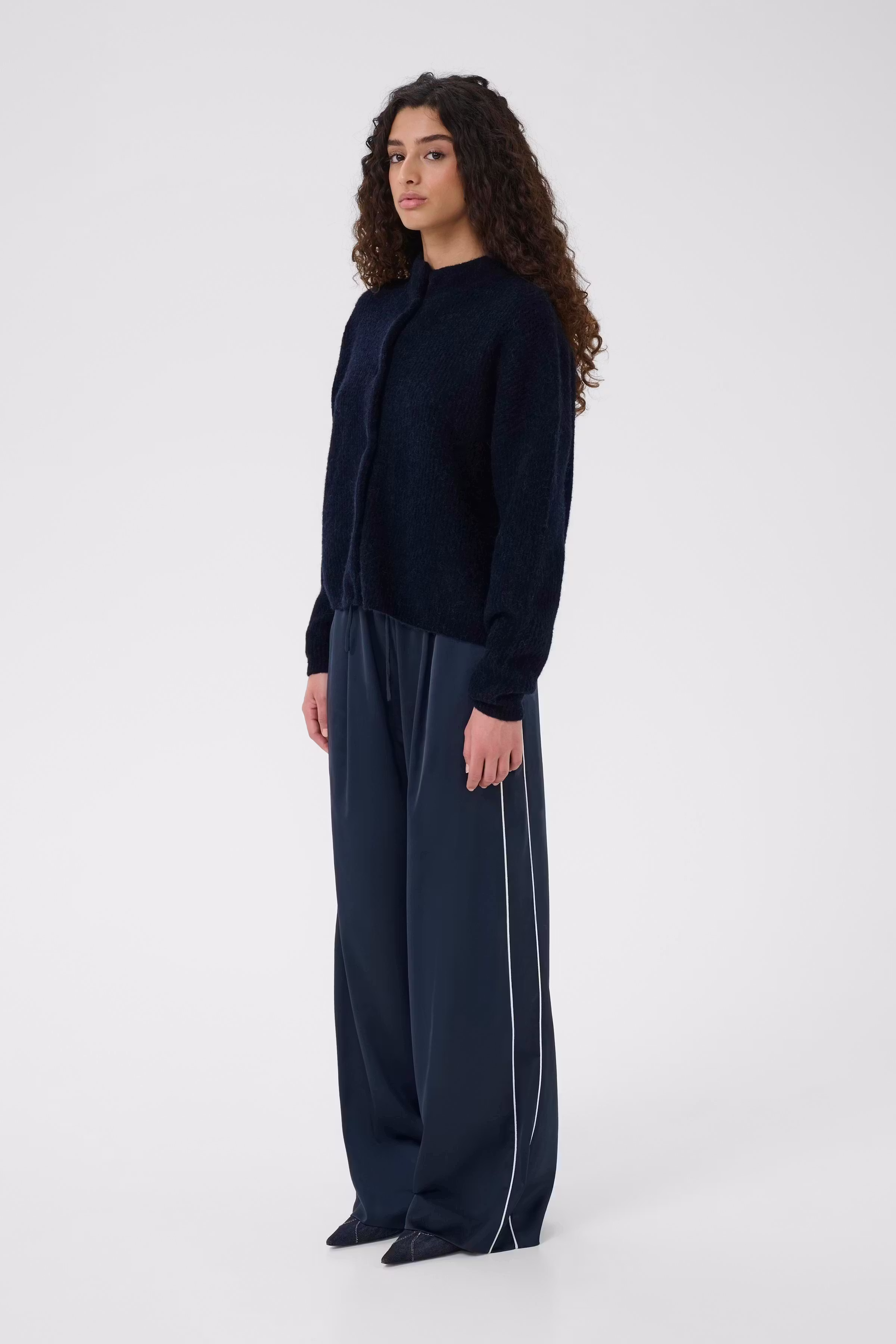 AlphaGZ Cardigan LOOKBOOK FRONT 10906463-108935