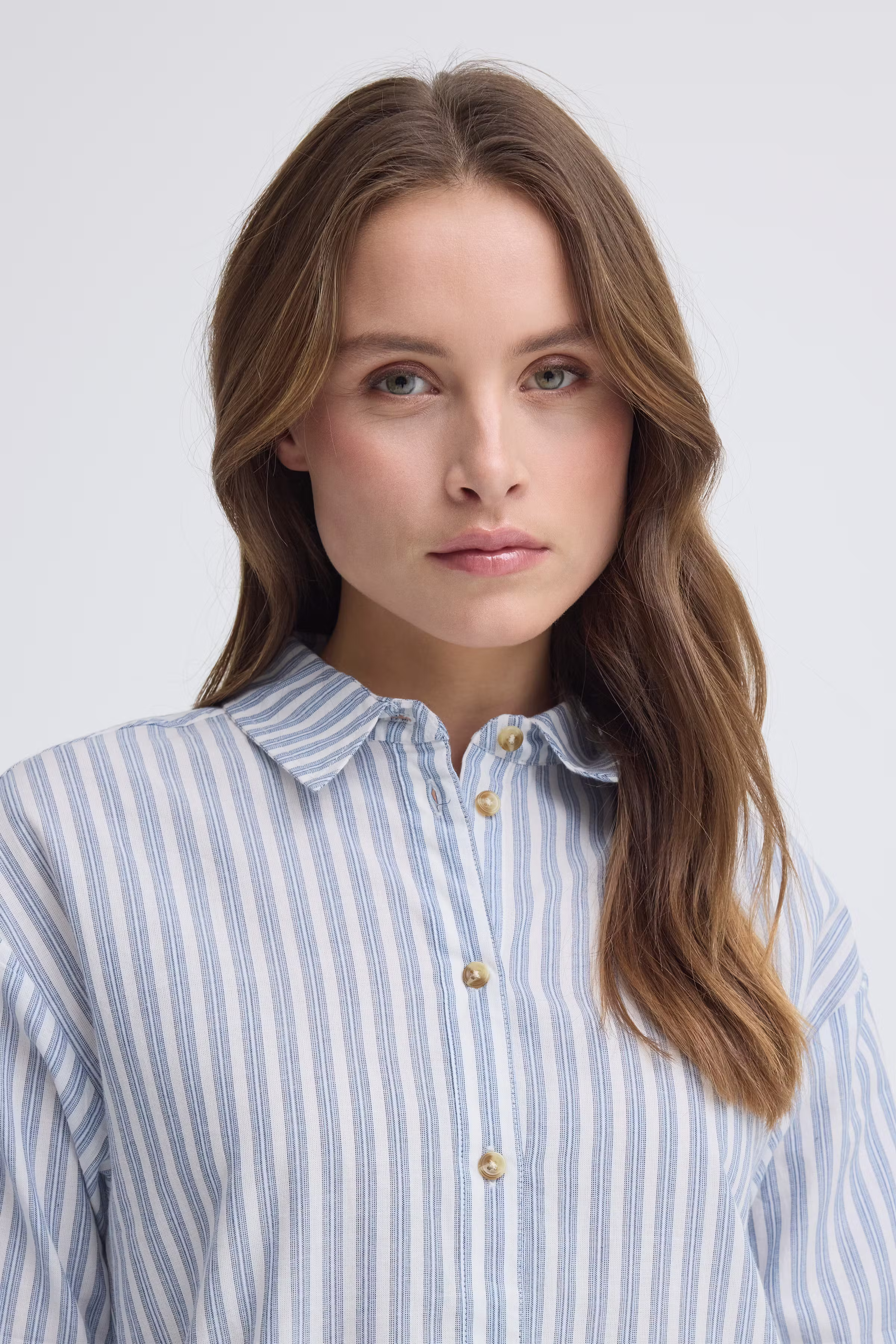 BYGILLO Skjorta LOOKBOOK DETAIL 20818763-900011009