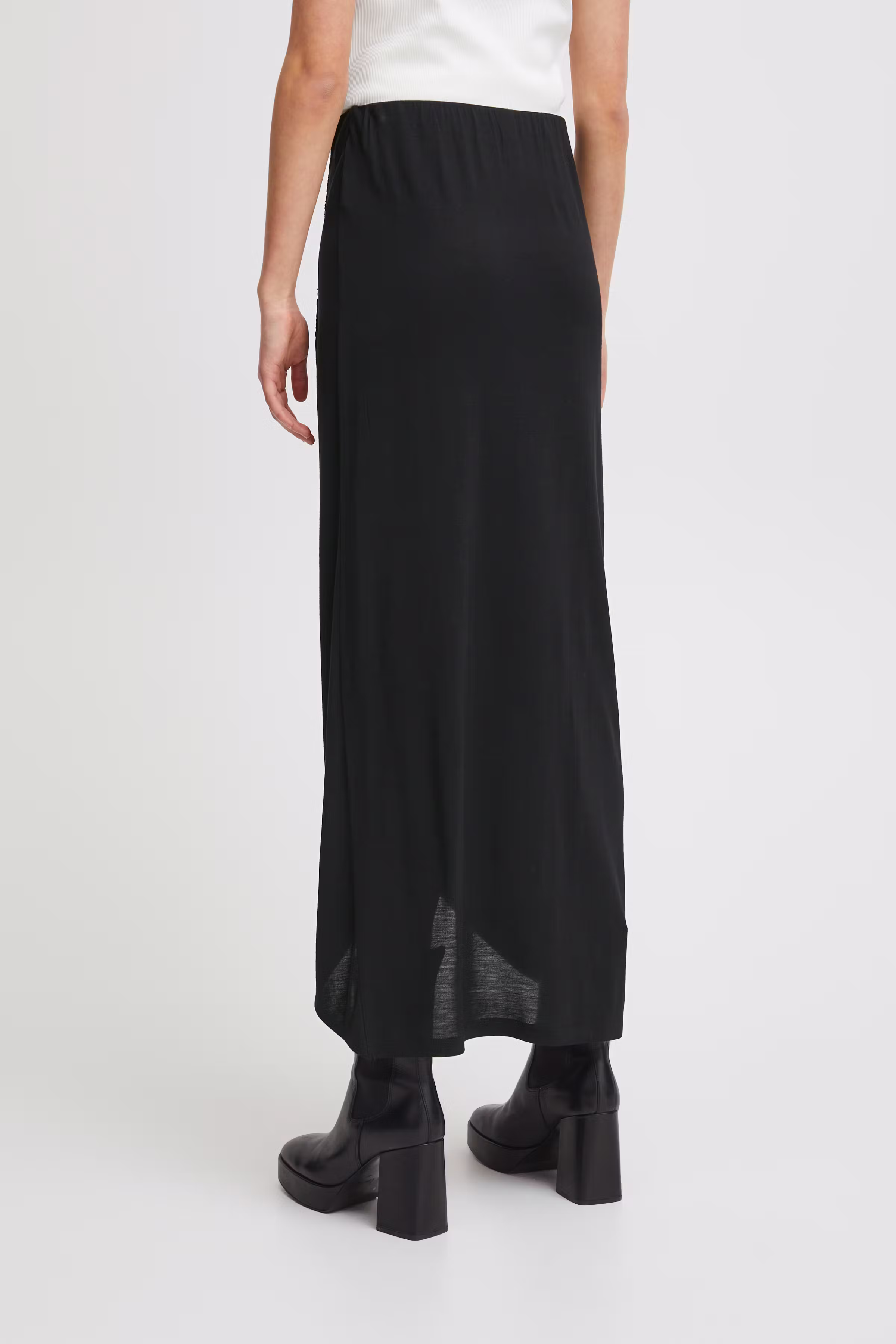 IHLUNA Rock LOOKBOOK FRONT 20118942-194008