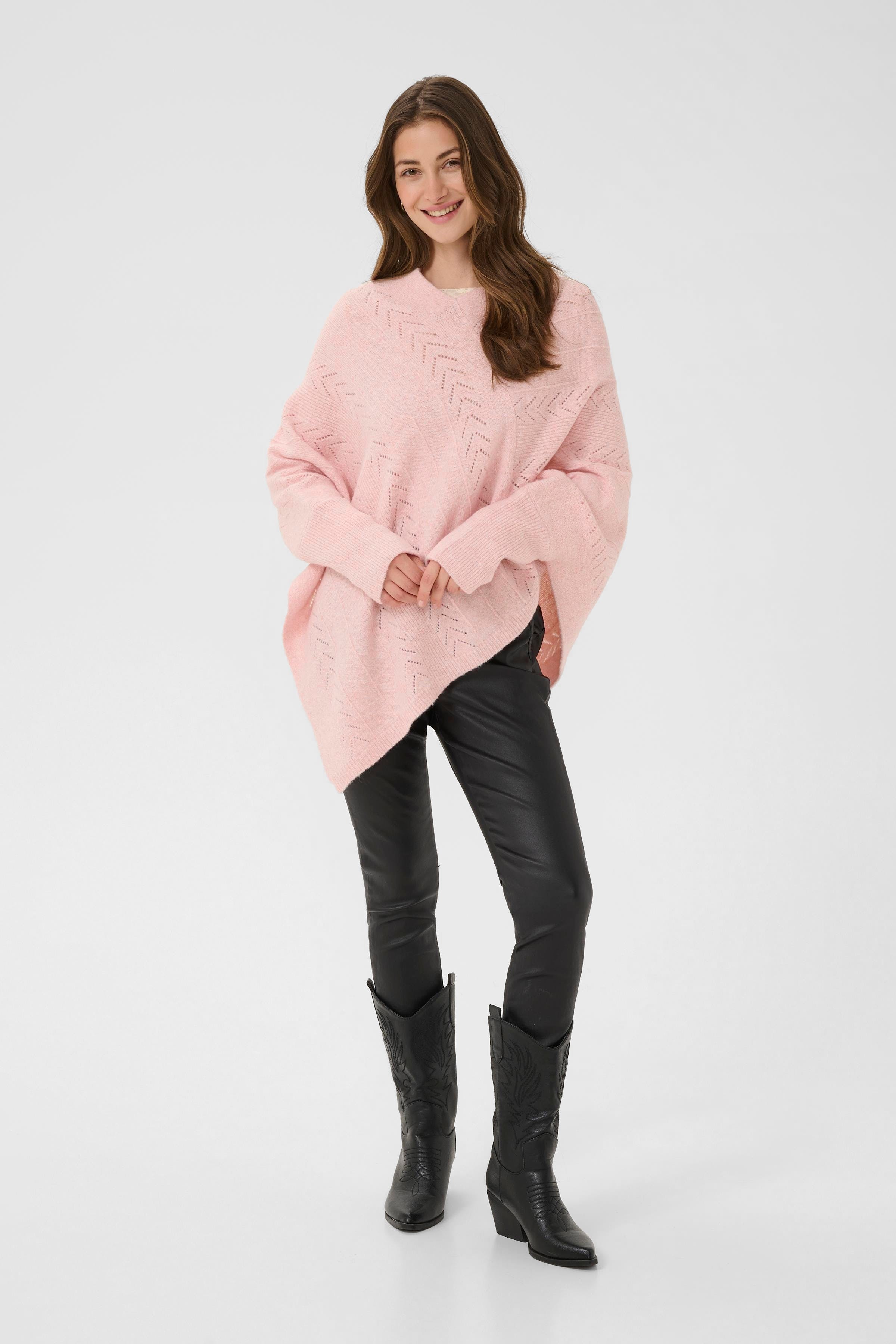 CRHoliday Poncho LOOKBOOK FRONT 10610828-1515111