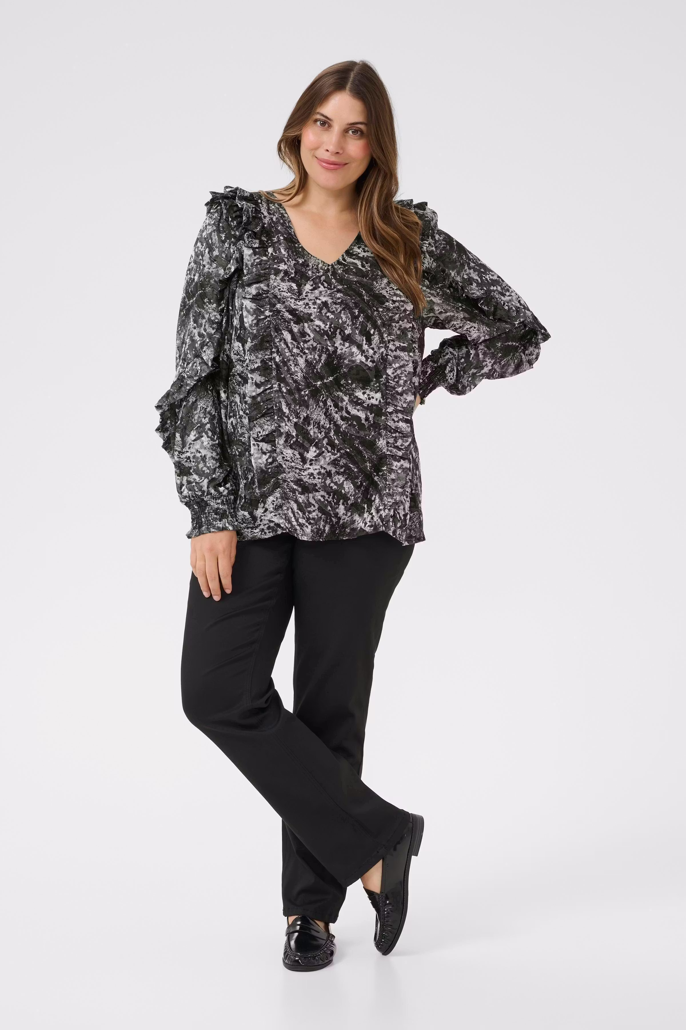 KCalicia Blouse LOOKBOOK FRONT 10583690-108203