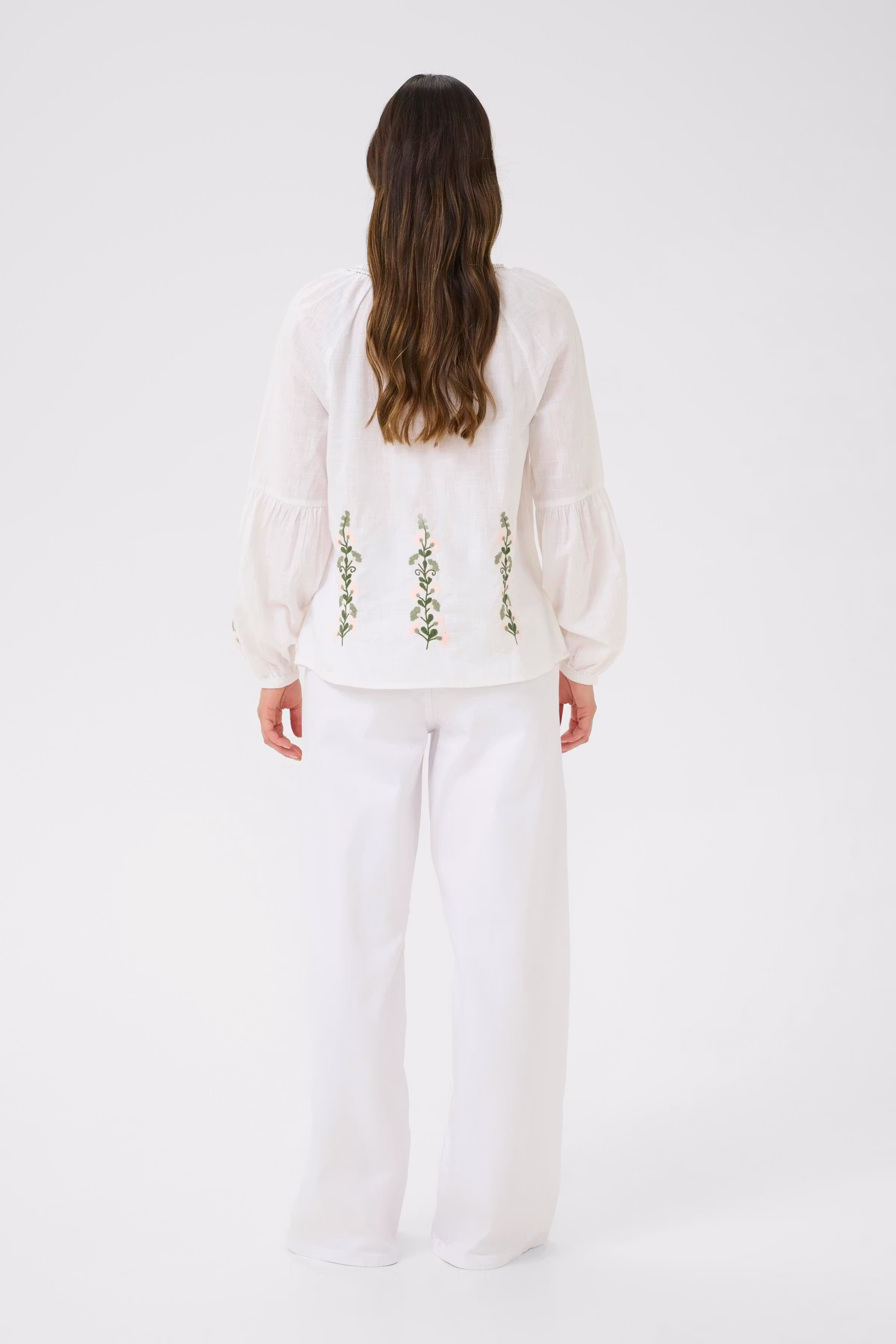 CRSara Blouse LOOKBOOK BACK 10613326-107756