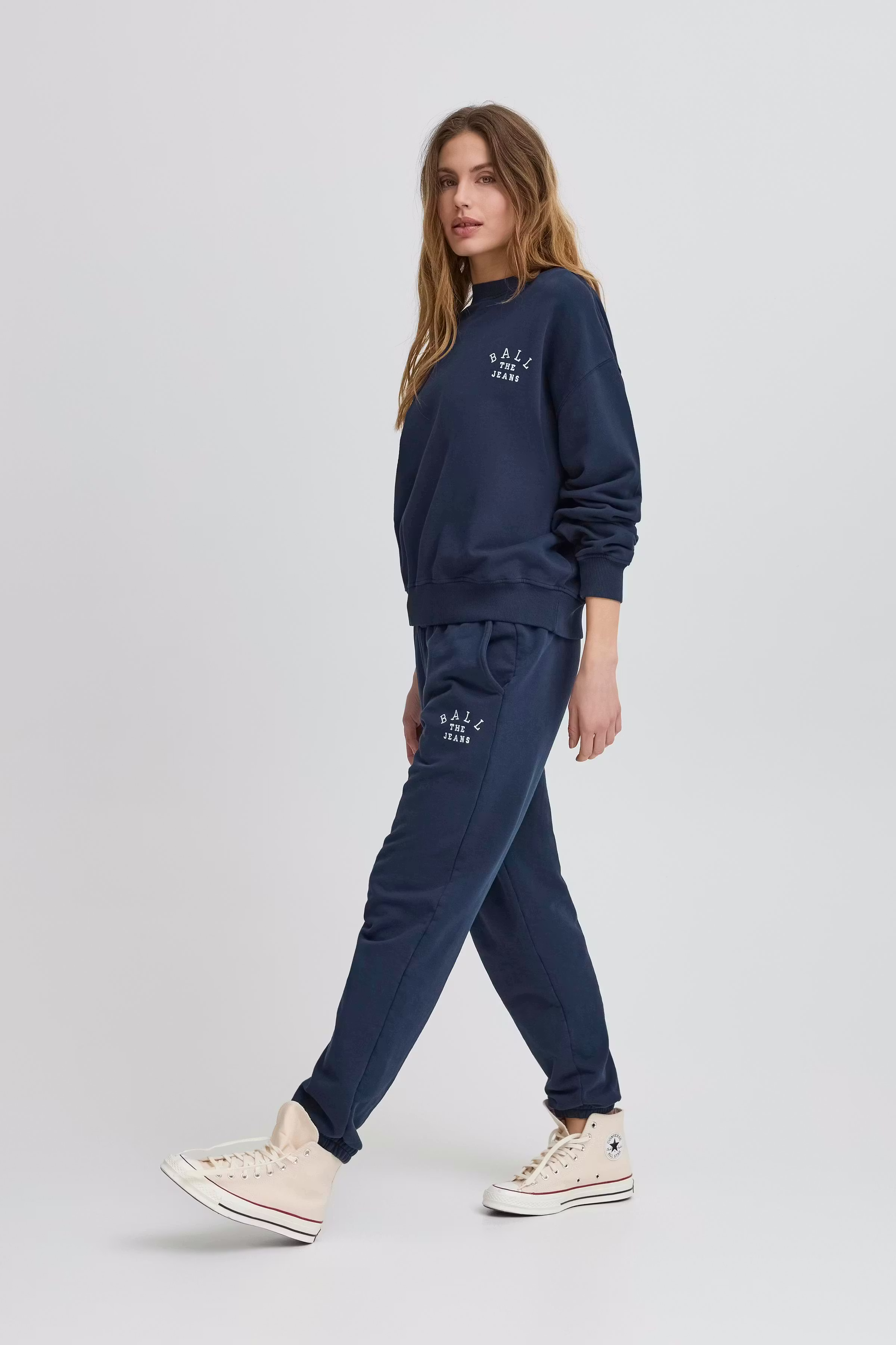 BASAVONA Sweatshirt LOOKBOOK FRONT 50405151-193922