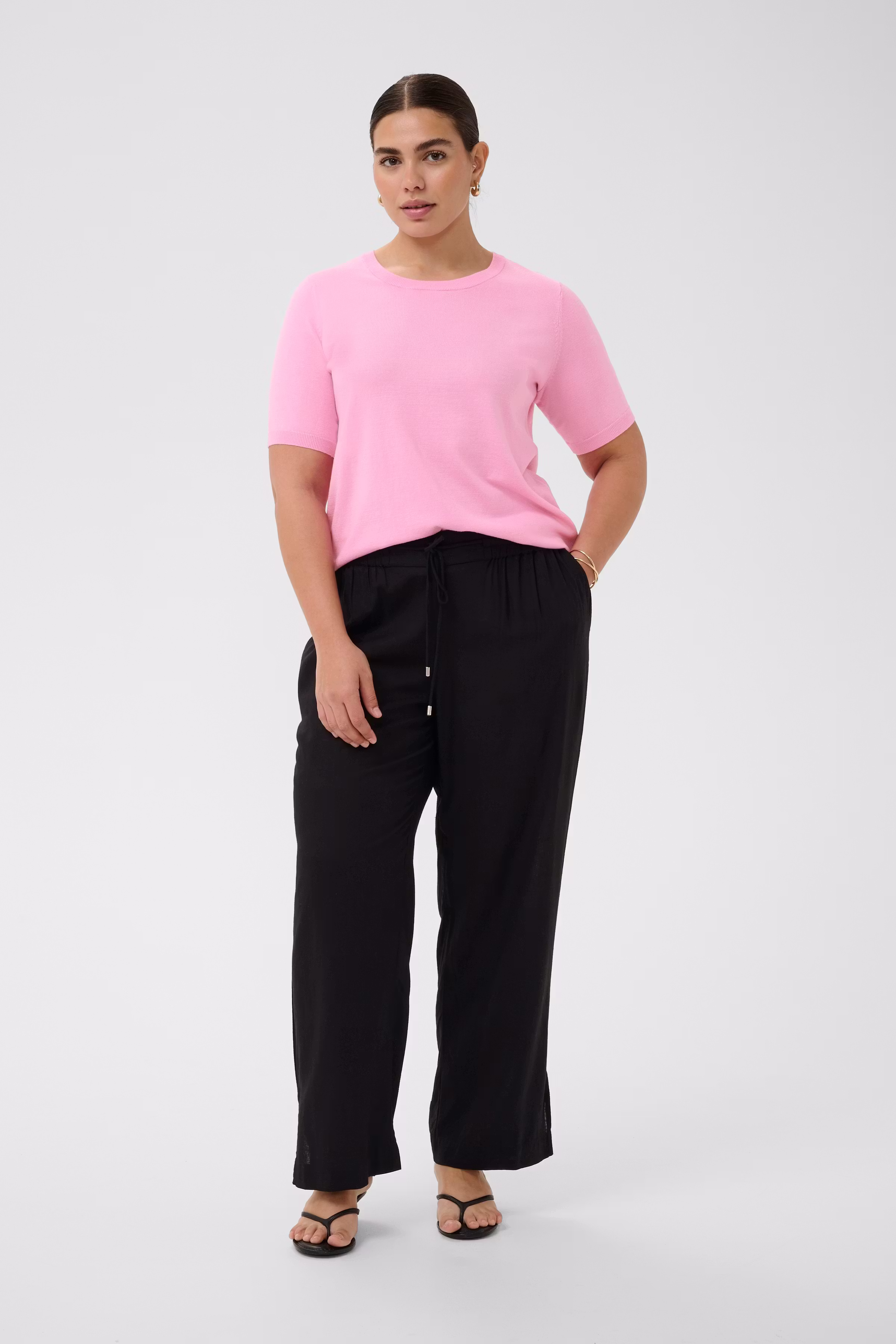 KClizzy Pullover LOOKBOOK FRONT 10582205-194020