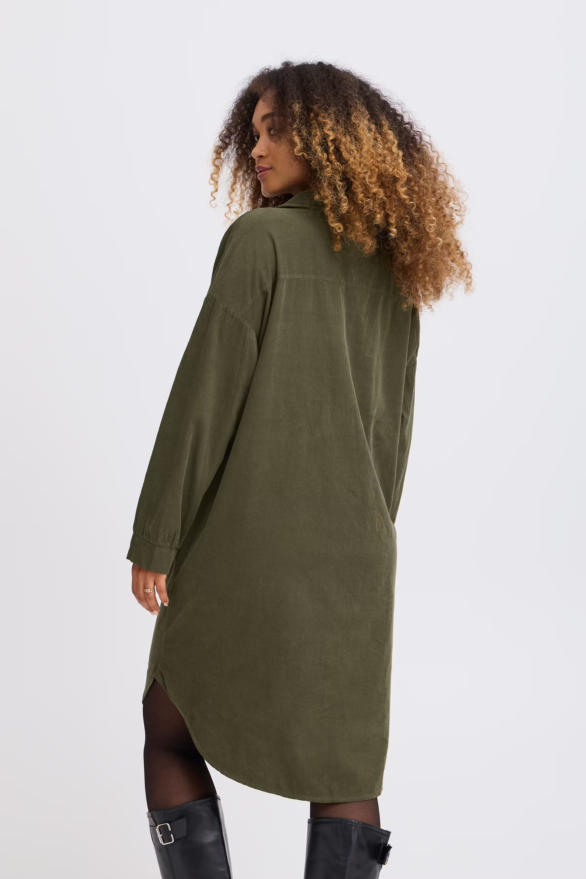 SBTONYA Kjole LOOKBOOK BACK 22100711-180515