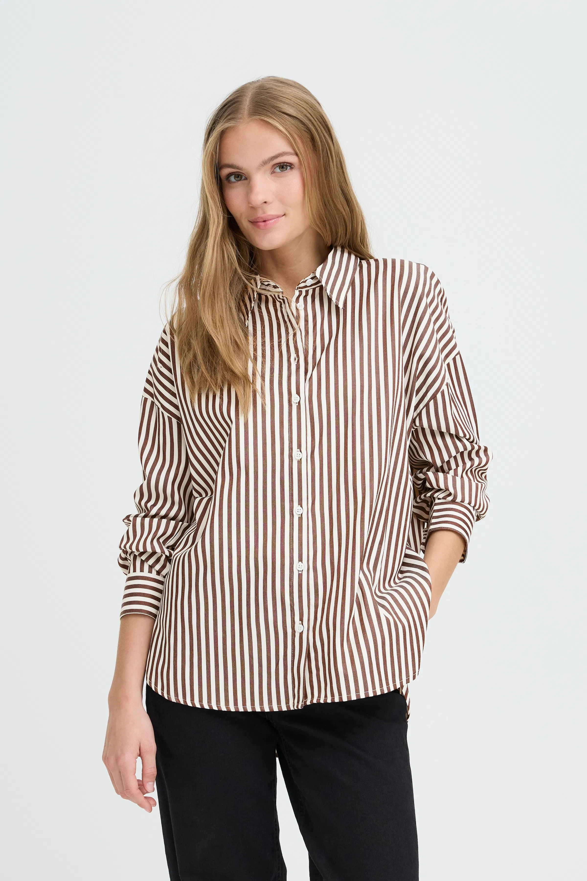 IHKITTA Skjorte LOOKBOOK FRONT 20123898-190915