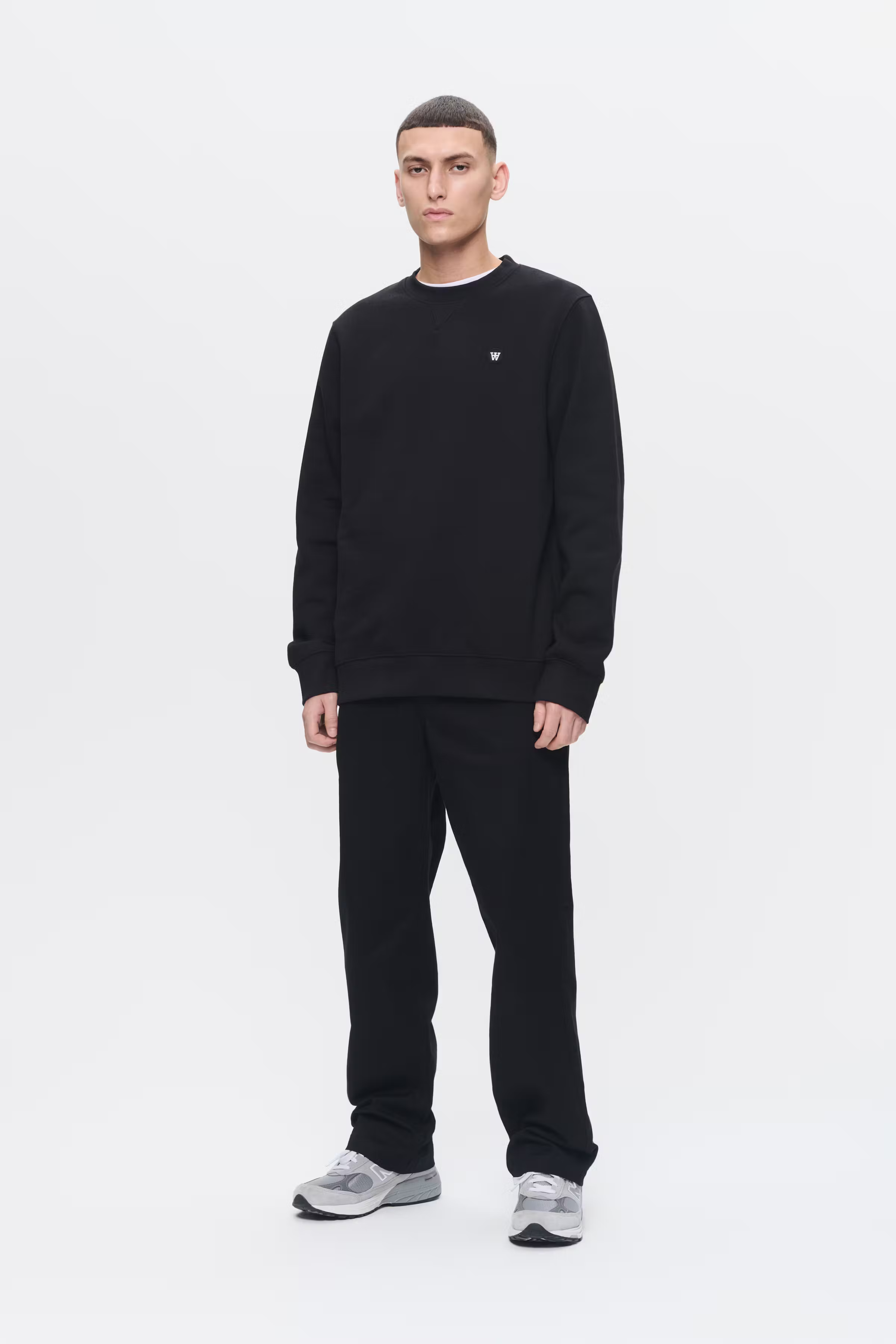 WWTye Sweatshirt LOOKBOOK FRONT 30251378-193911