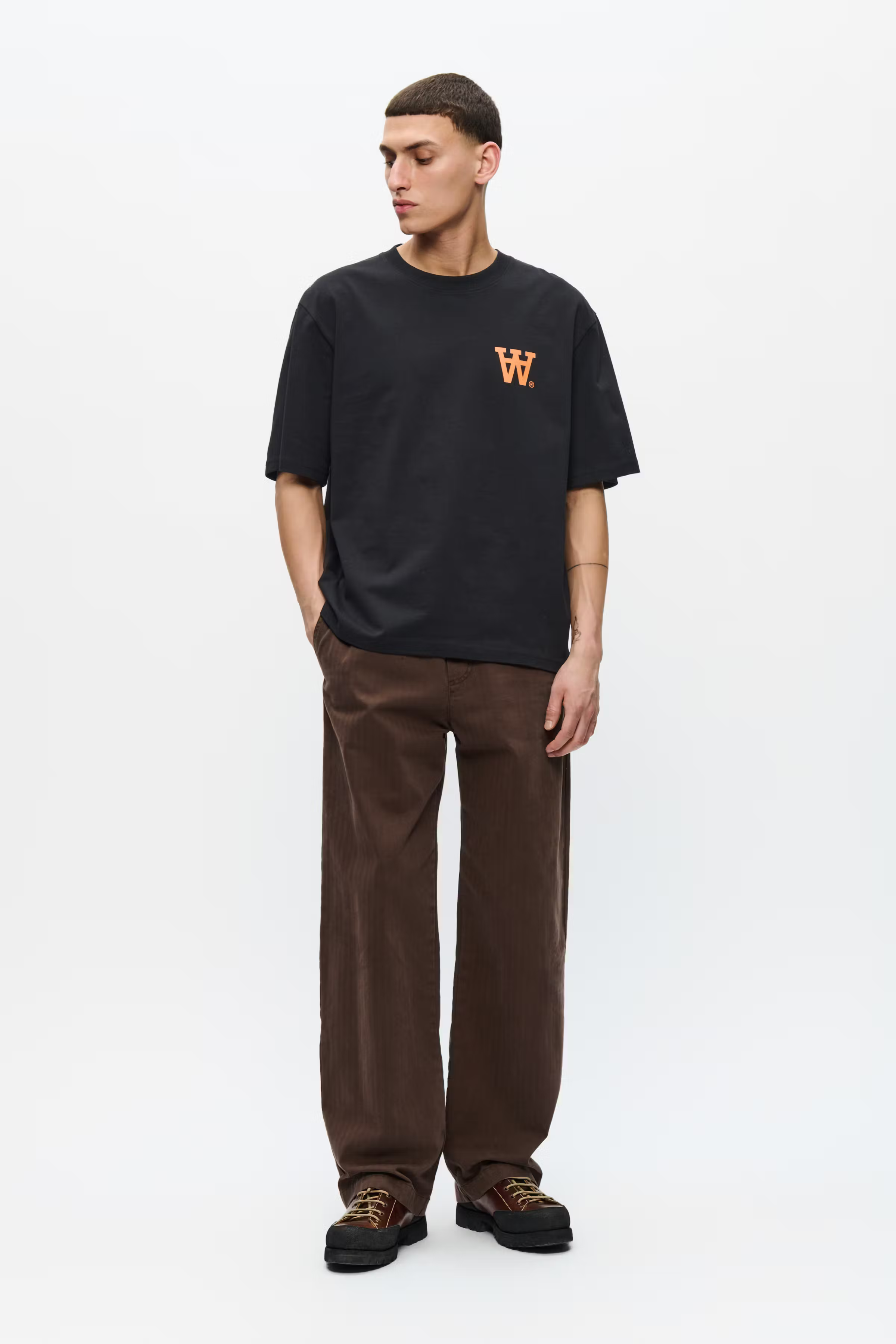 WWLiam T-shirt LOOKBOOK FRONT 30251546-303700