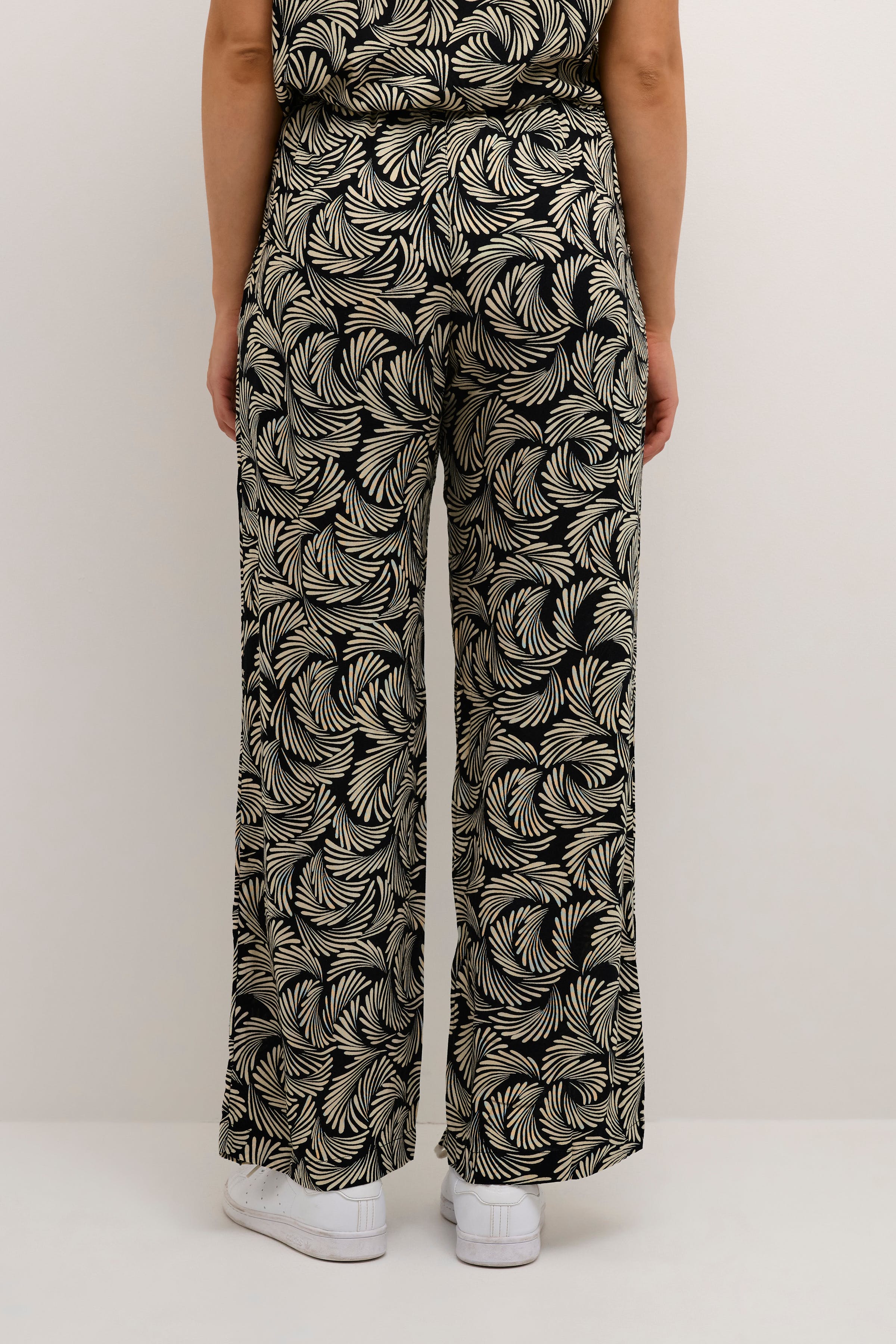 KAmarta Bukser LOOKBOOK BACK 10507647-104492