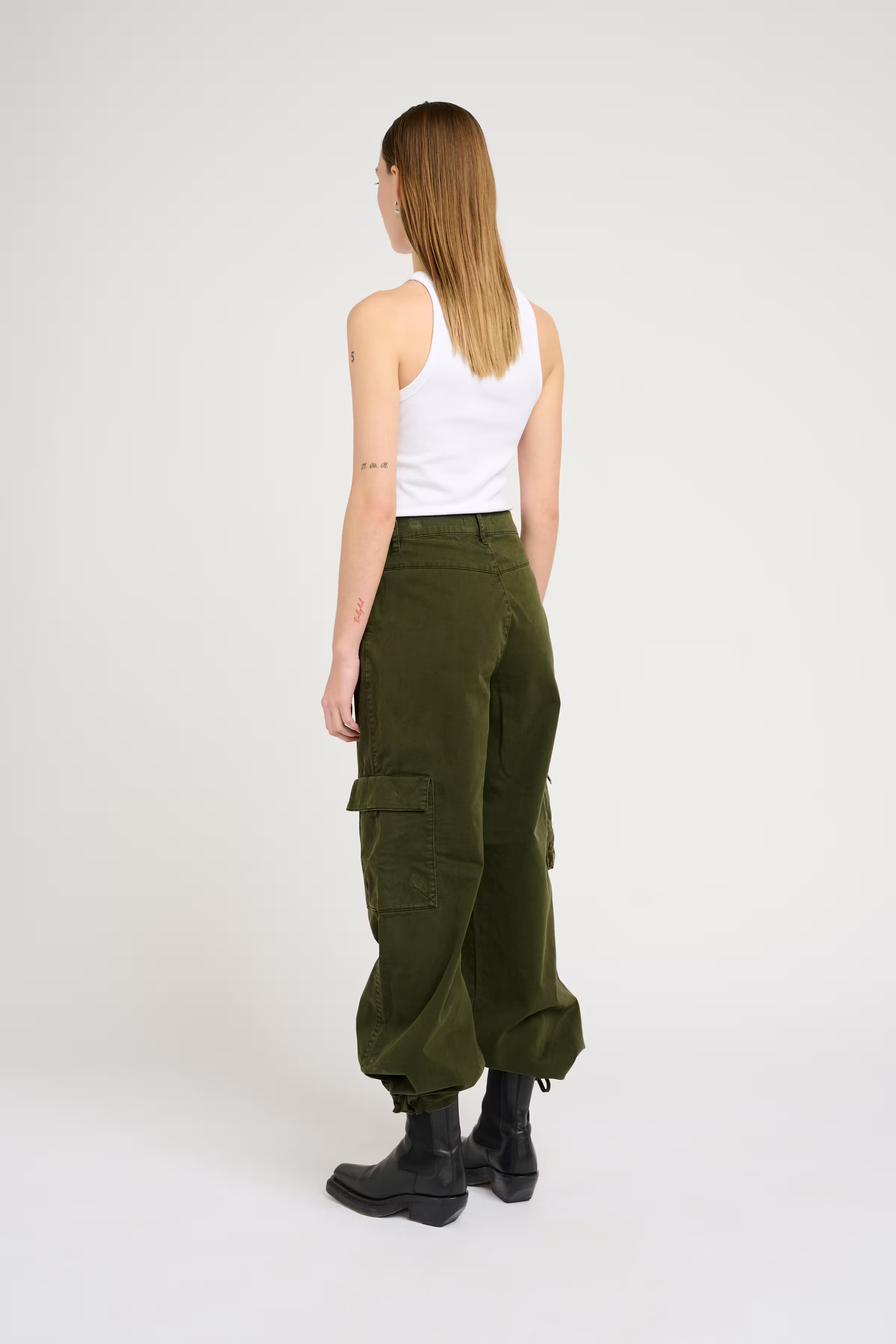 ChineaGZ Cargo byxor LOOKBOOK BACK 10906462-190413