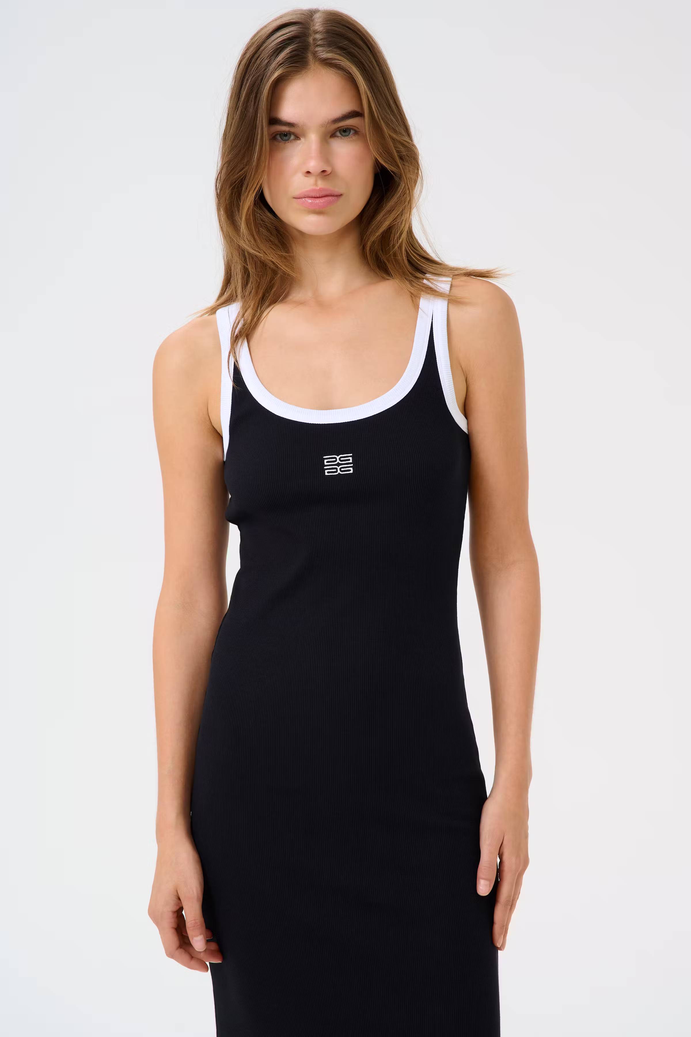 GZdrew Kjole LOOKBOOK FRONT 10910276-100017