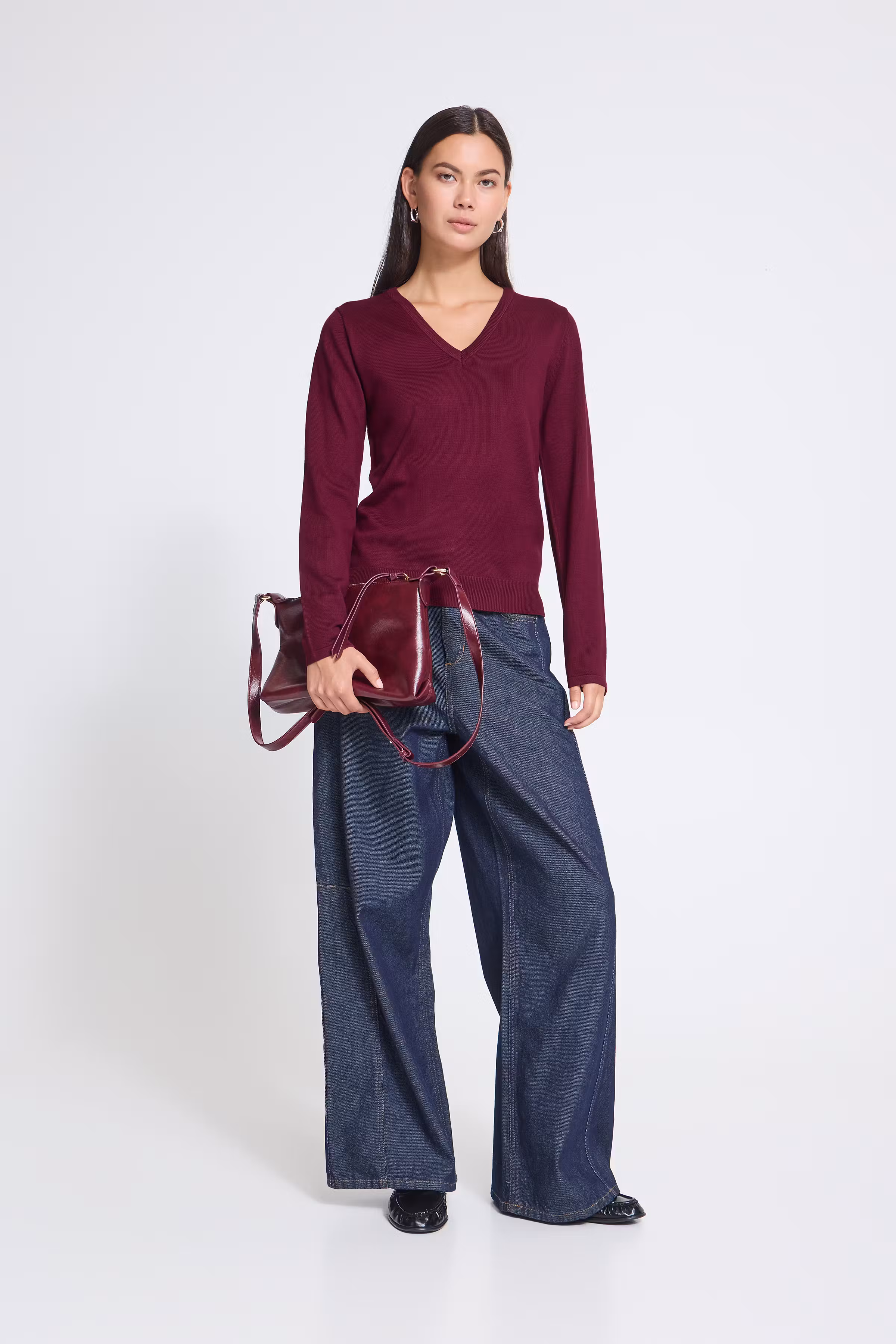 IHLULS V-Neck Pullover LOOKBOOK FRONT 20125815-192024