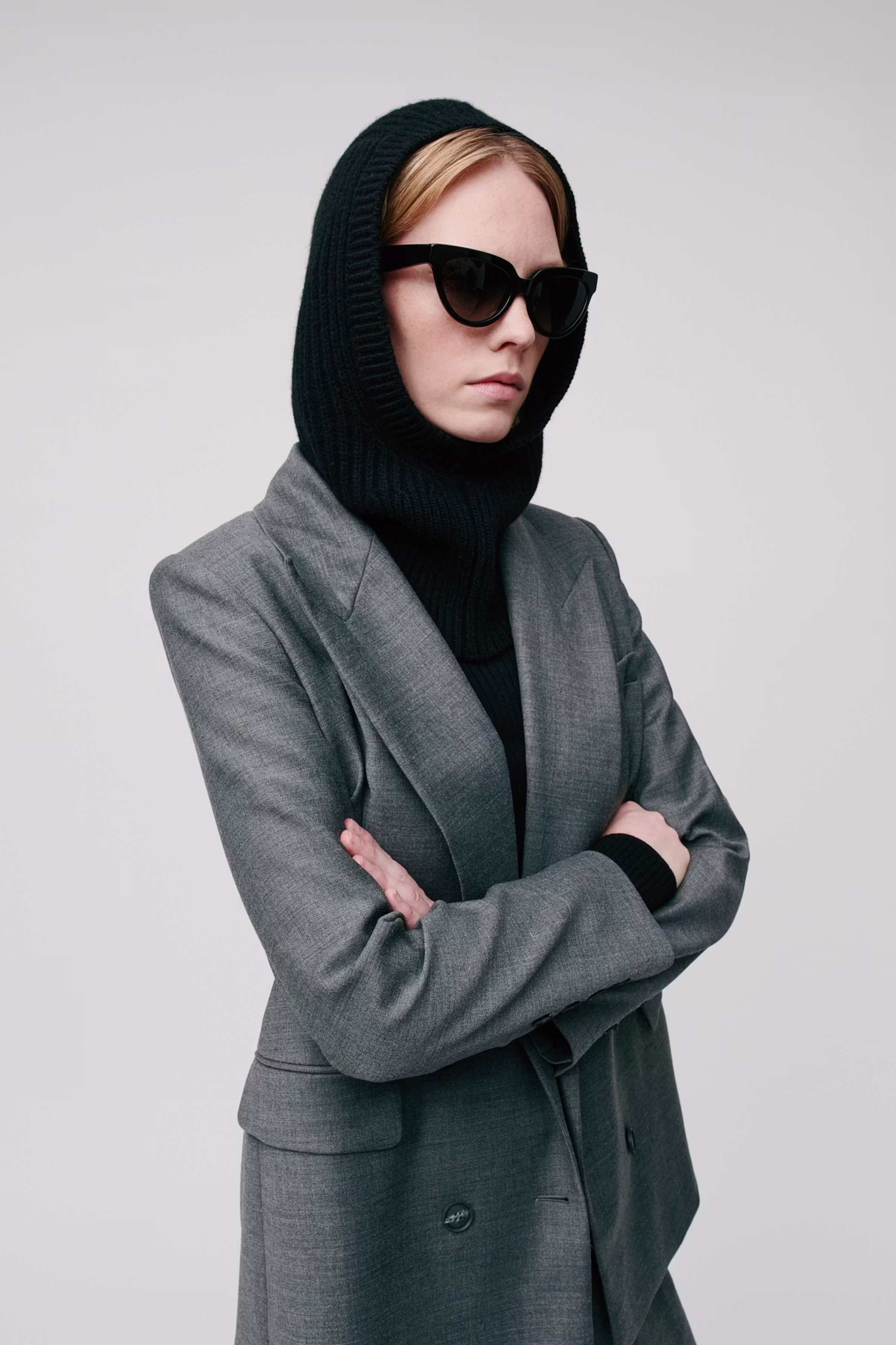 IOANNIE LEE BALACLAVA LOOKBOOK FRONT 30600717-BK999