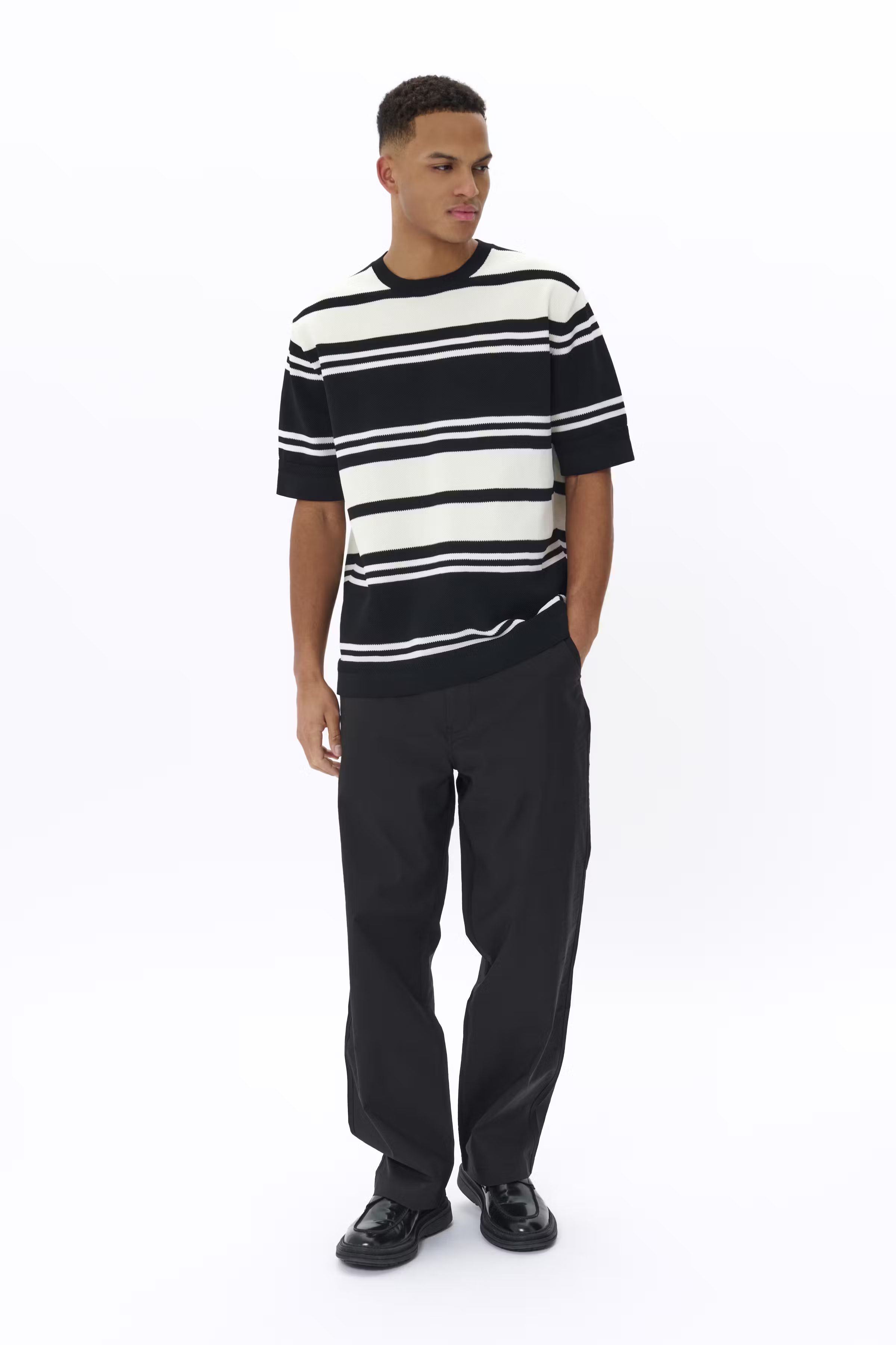 MAtrivolt Pullover LOOKBOOK FRONT 30208110-300275