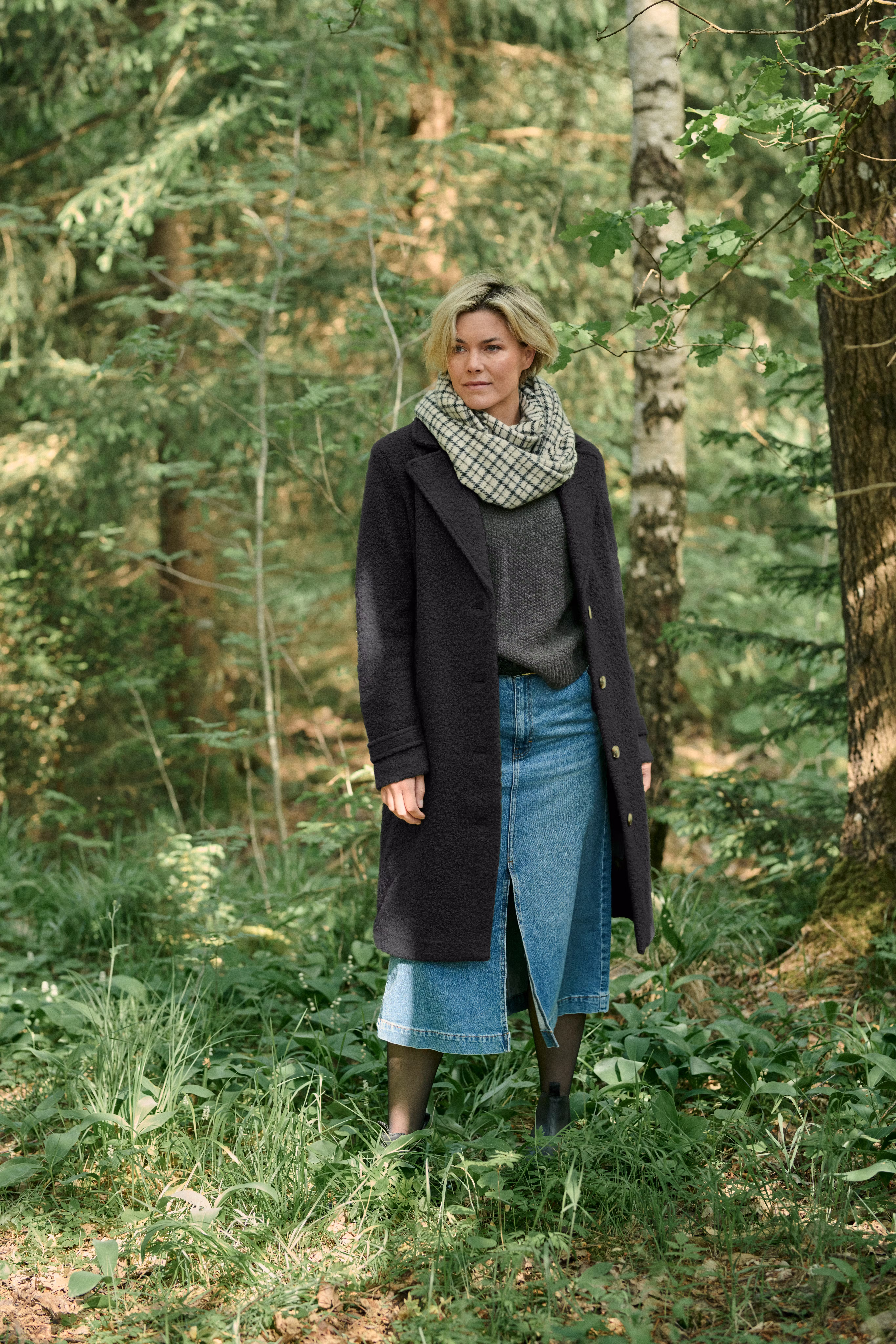 KAanne Manteau LOCATION NONE 10506924-100121