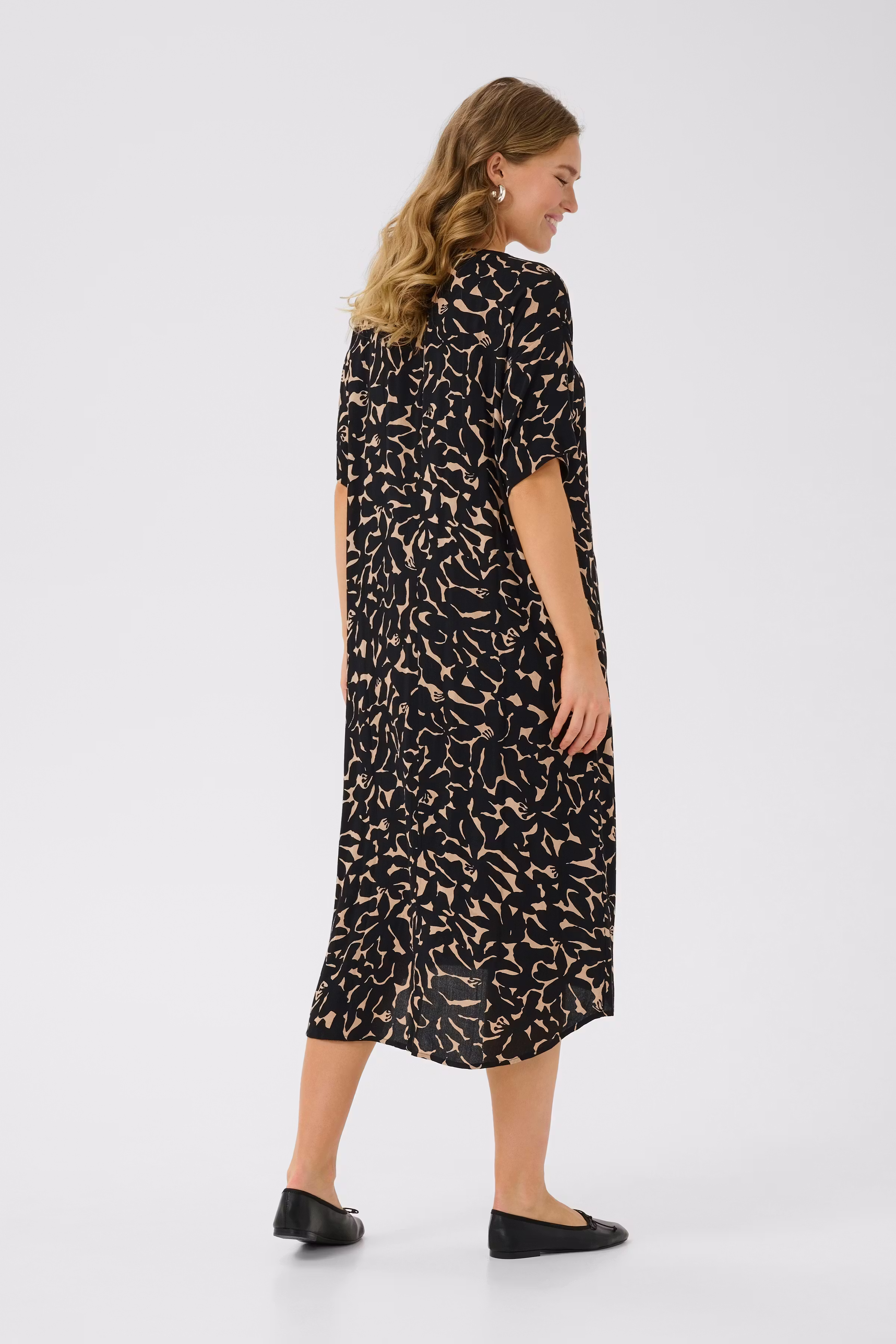 BPisabella KlÃ¤nning LOOKBOOK BACK 10590916-107876B