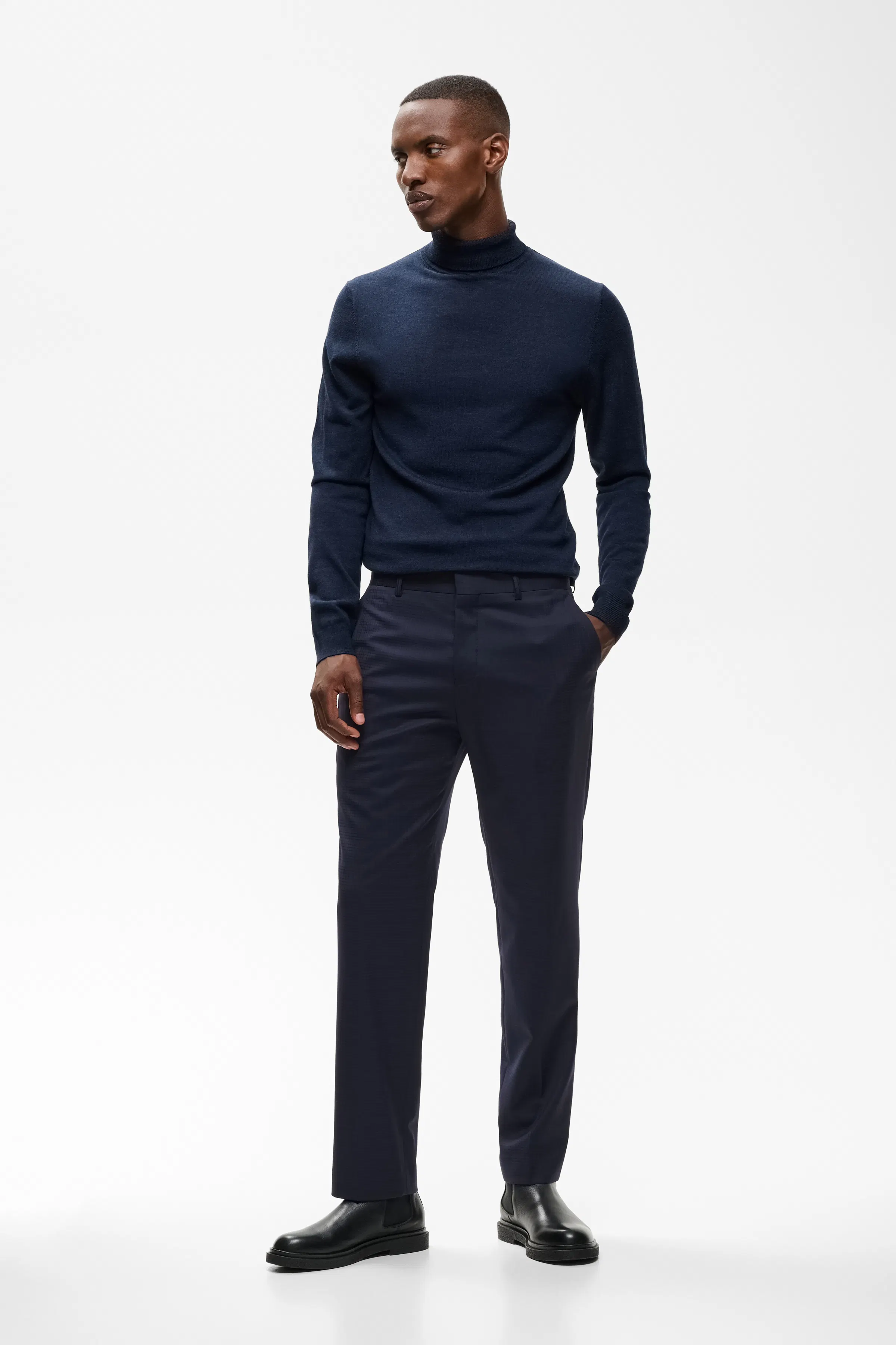 MAwesley Bukser LOOKBOOK FRONT 30209305-194011