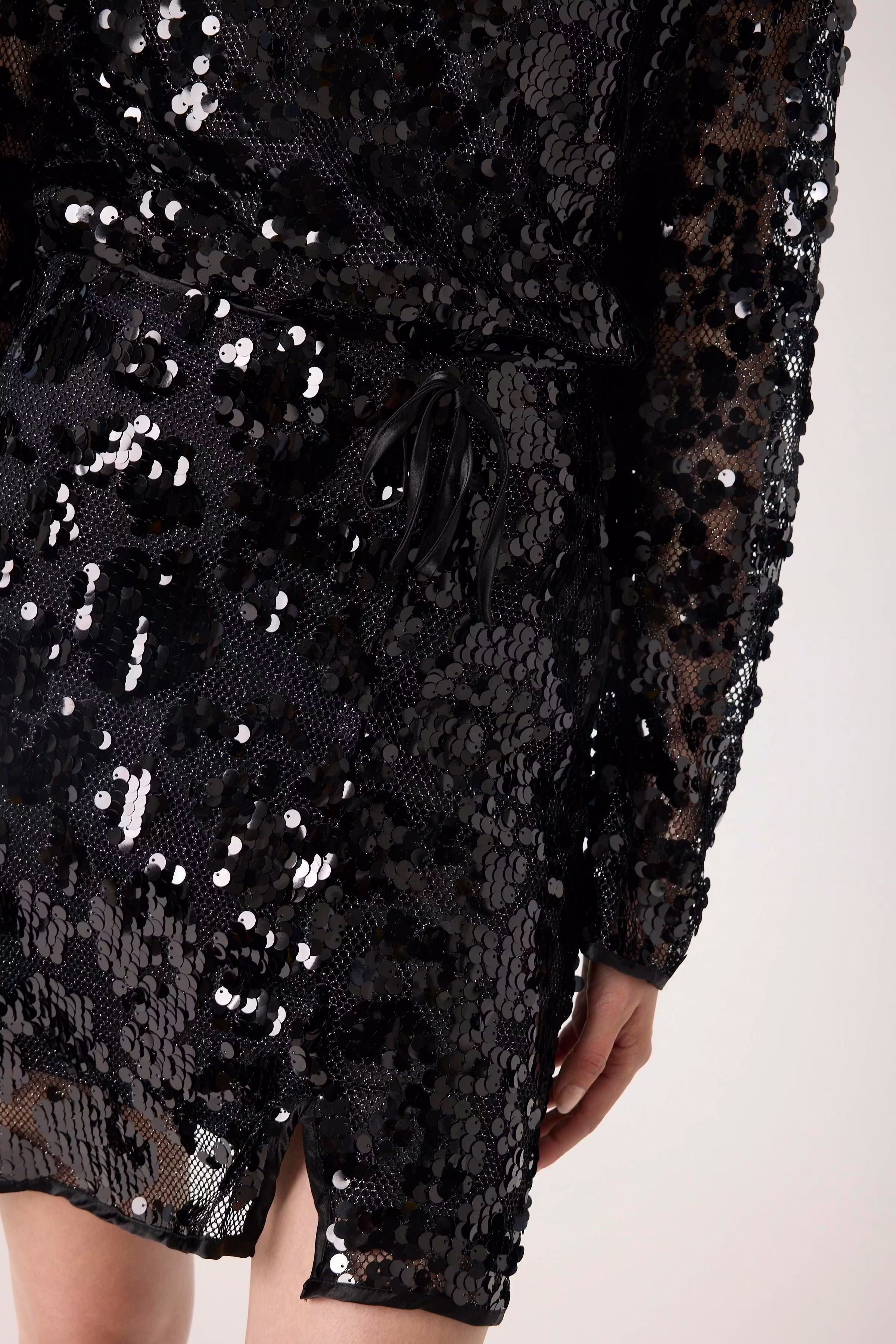 SLWinslet Rock LOOKBOOK DETAIL 30408782-194008