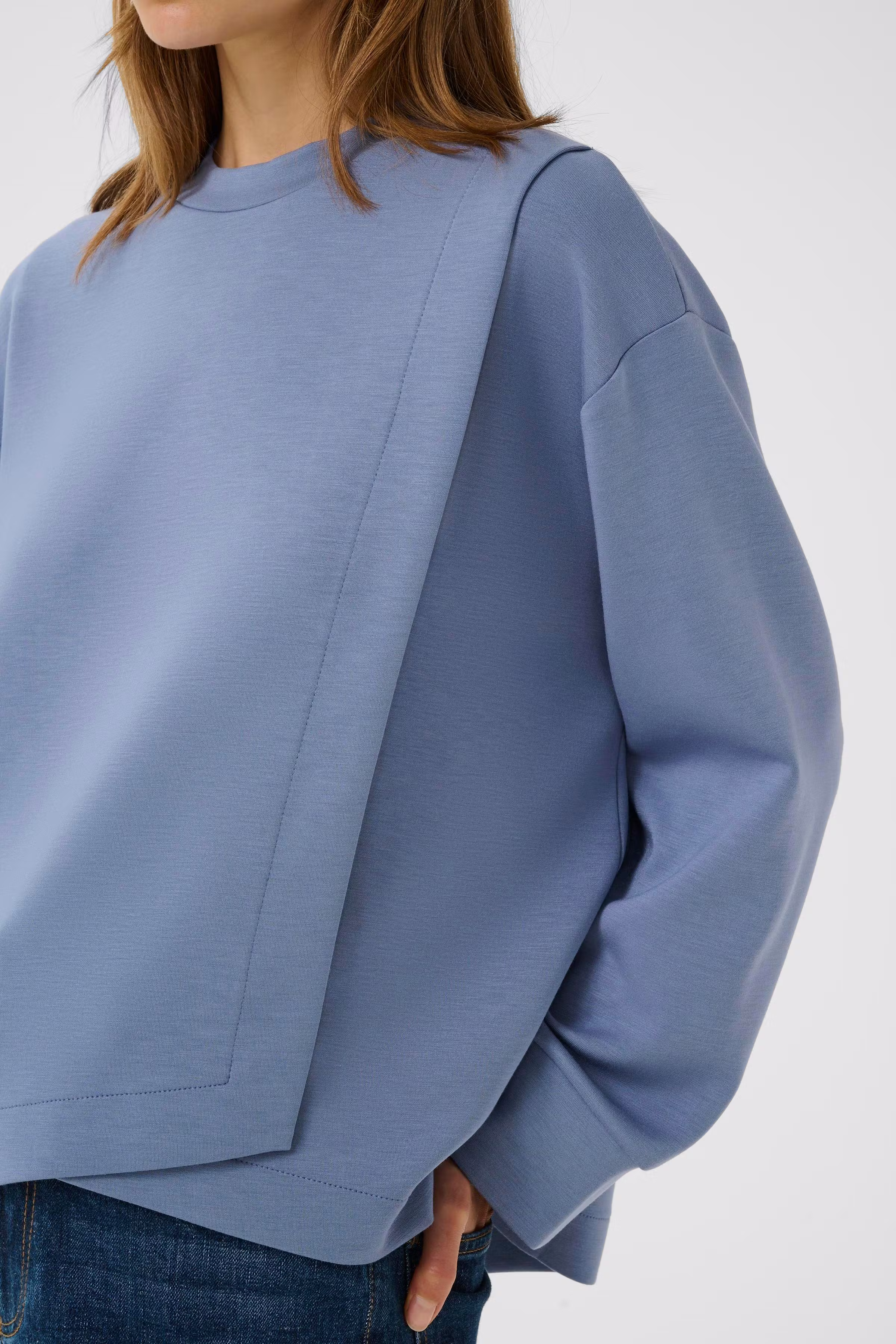 GidaIW Vincent Sweatshirt LOOKBOOK DETAIL 30110946-173912