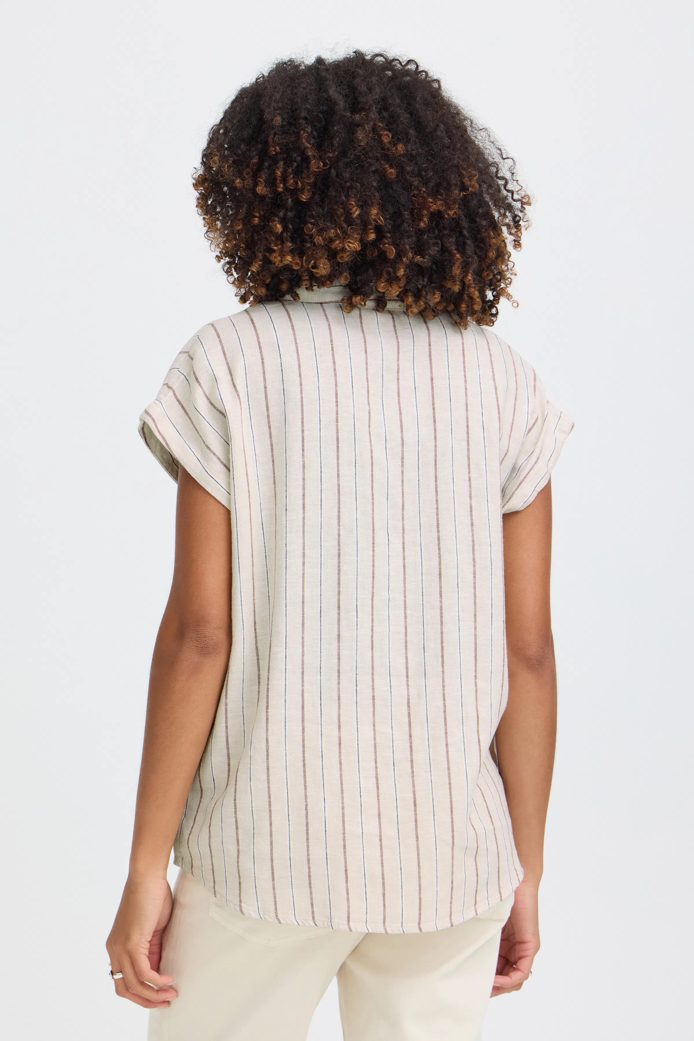 IHLINNO Kortermet bluse LOOKBOOK BACK 20122922-900005560