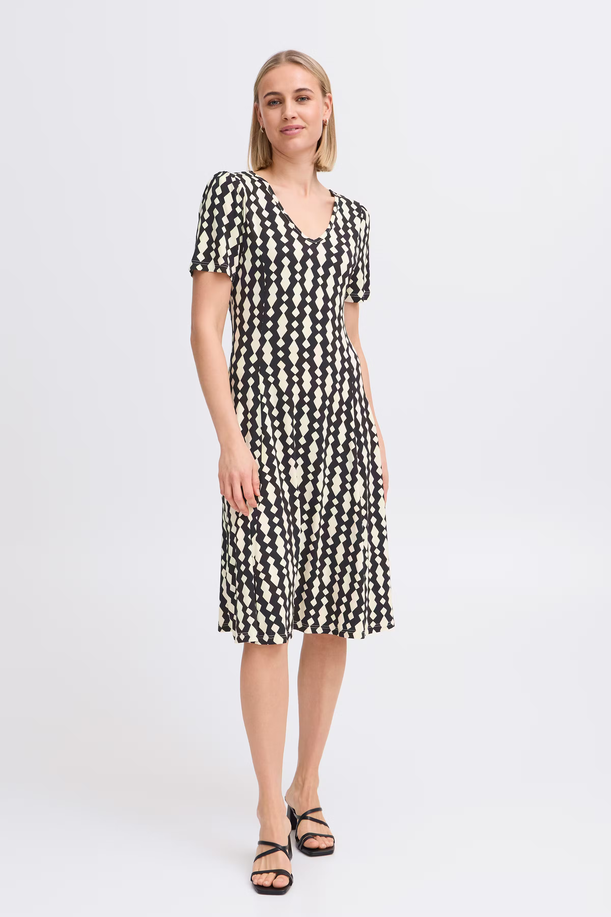 FRDOTTIE Klänning LOOKBOOK FRONT 20615710-204764