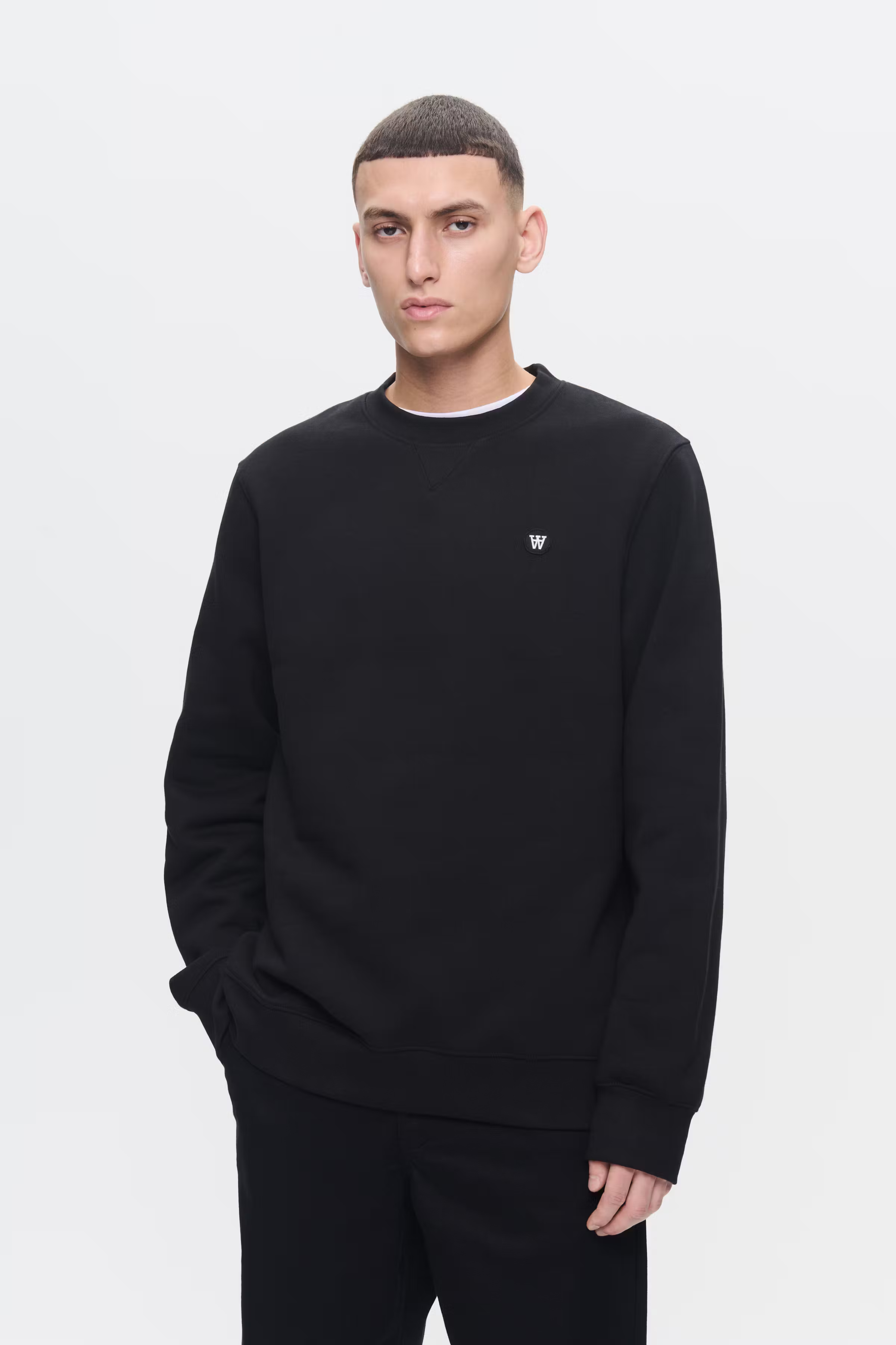 WWTye Sweatshirt LOOKBOOK FRONT 30251378-193911