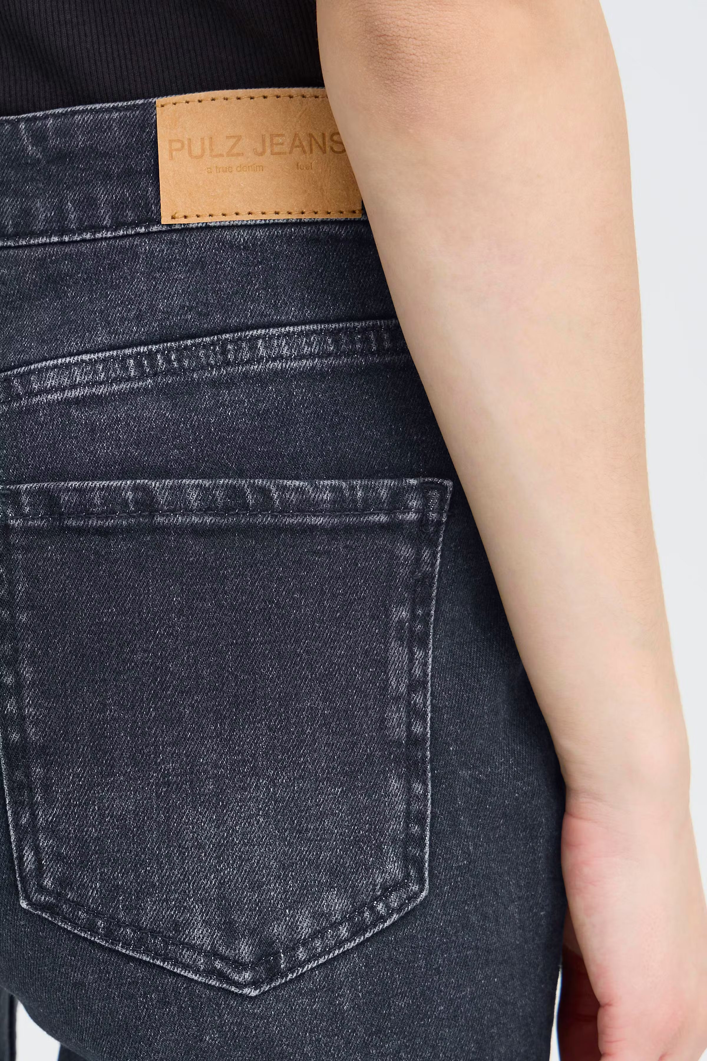 PZBELLA UHW Bootcut Leg LOOKBOOK DETAIL 50208701-205007