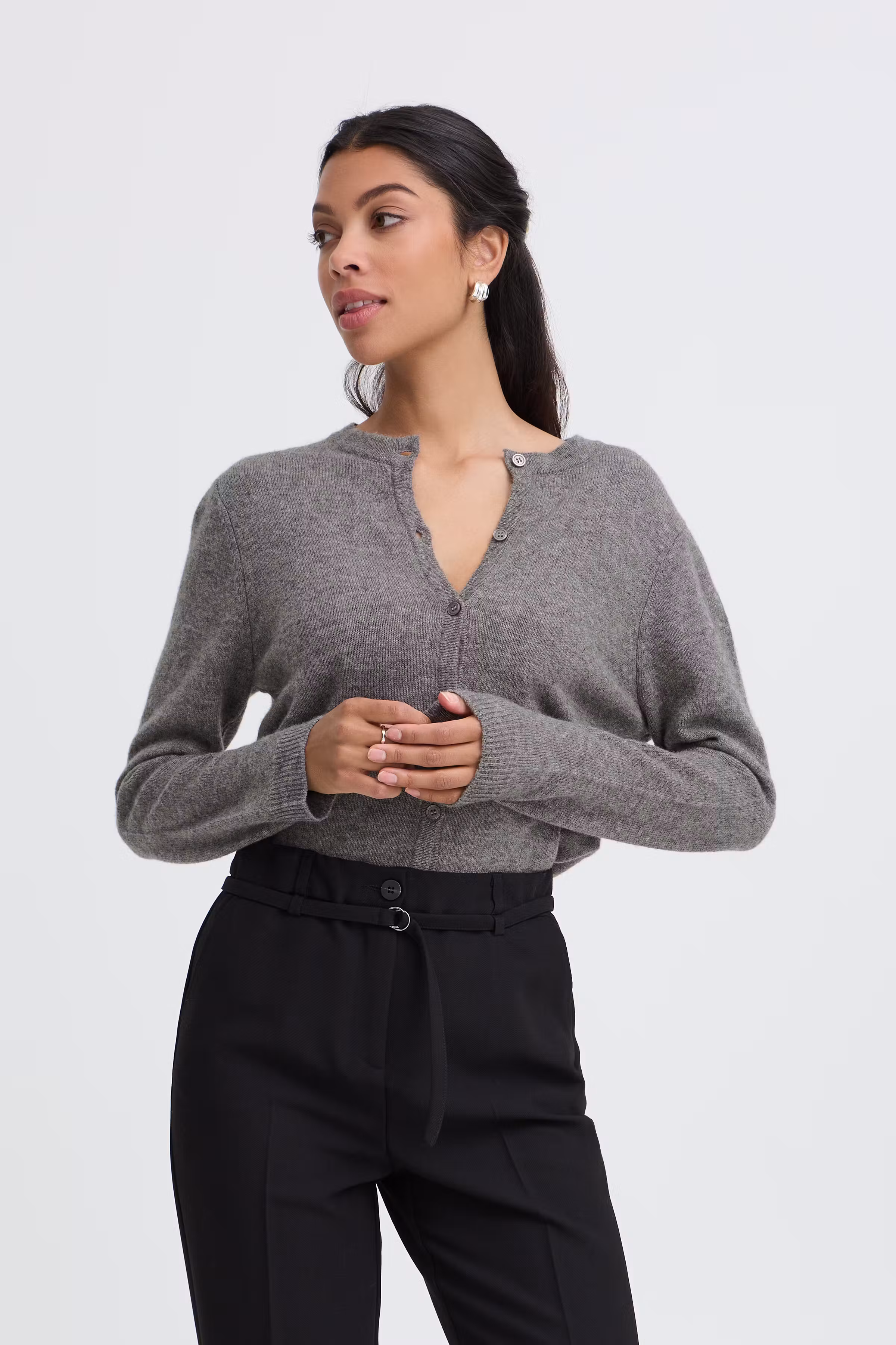 BYOSANNA Cardigan LOOKBOOK FRONT 20819124-200455