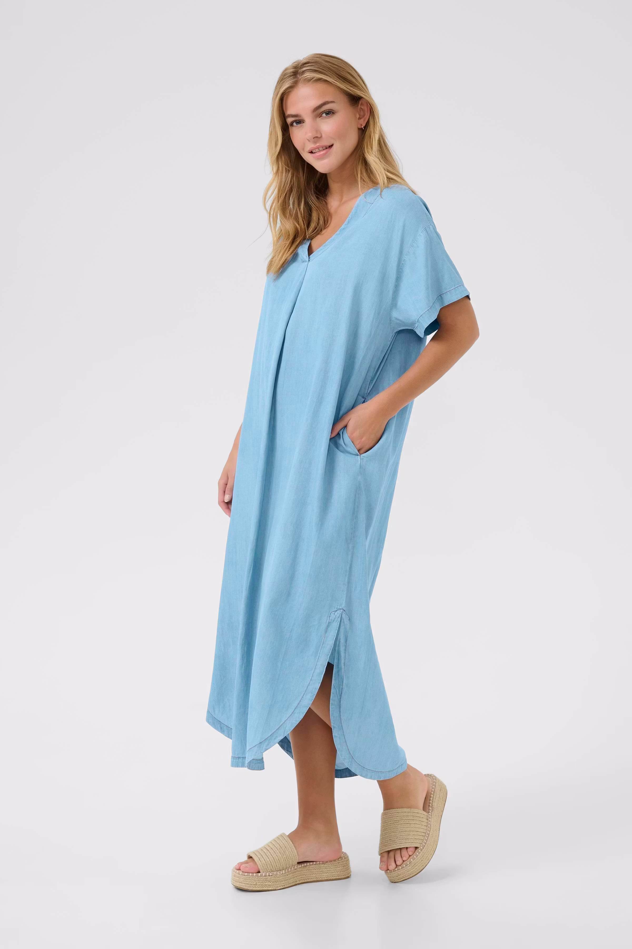 CUcitha Jeanskleid LOOKBOOK FRONT 50111801-500027