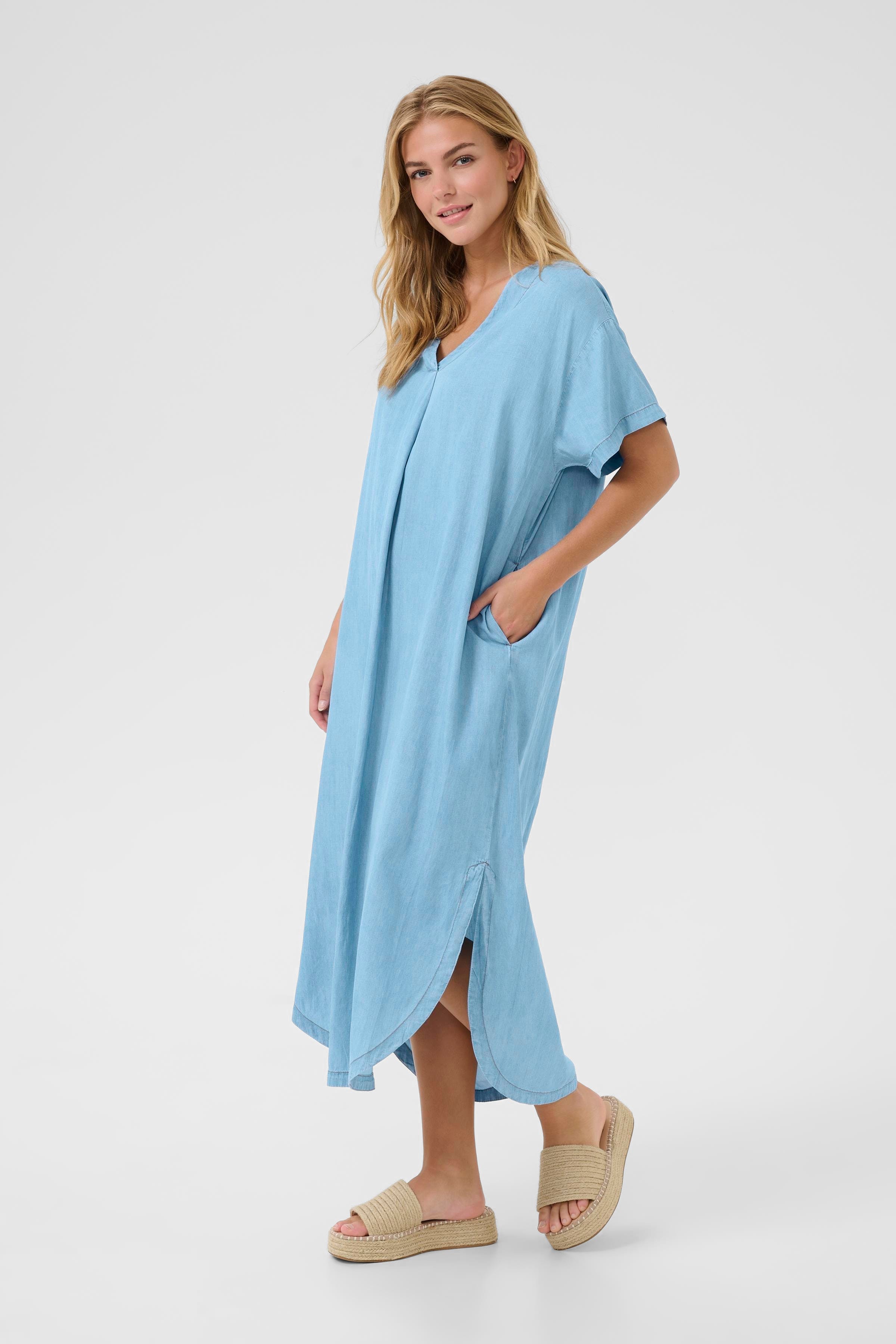 CUcitha Denim Jurk LOOKBOOK FRONT 50111801-500027