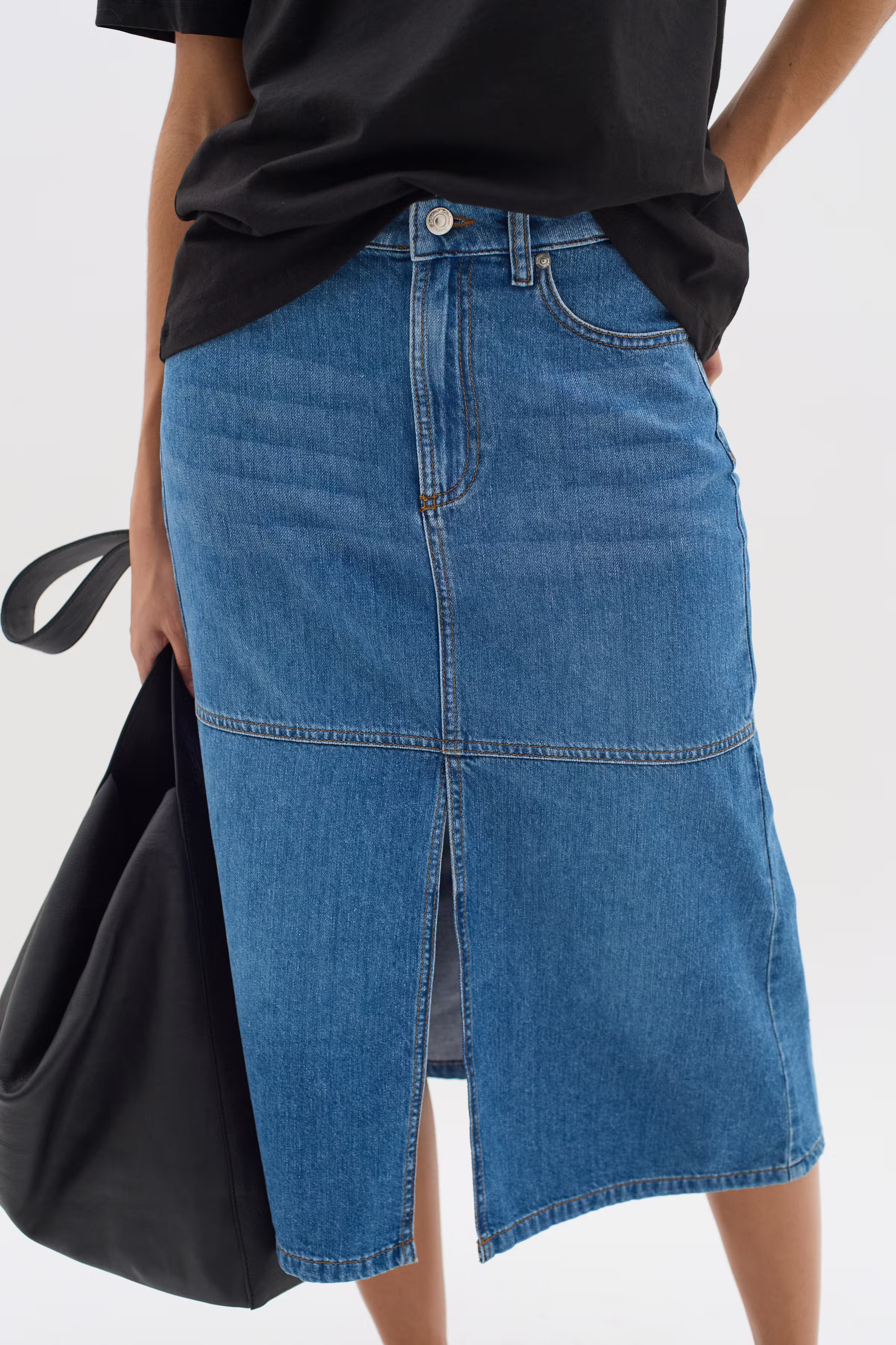 LivaIW Pheiffer Skjørt LOOKBOOK FRONT 30109787-301979