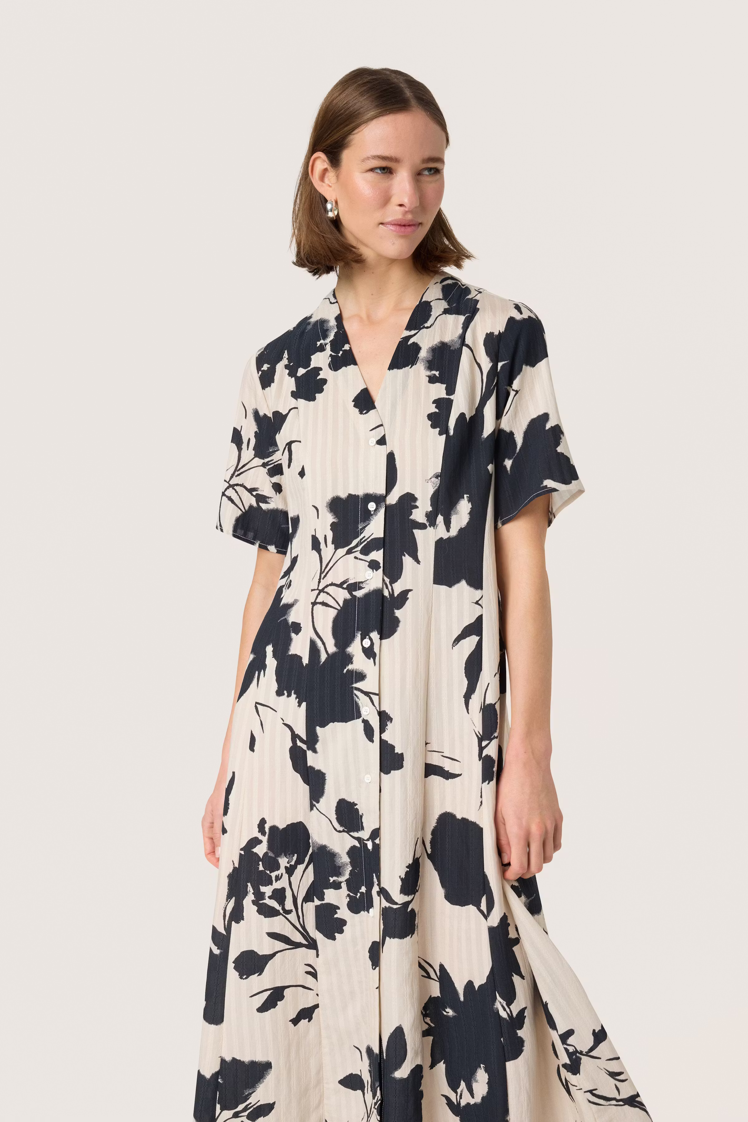 SLDaria Kleid LOOKBOOK FRONT 30408427-303944