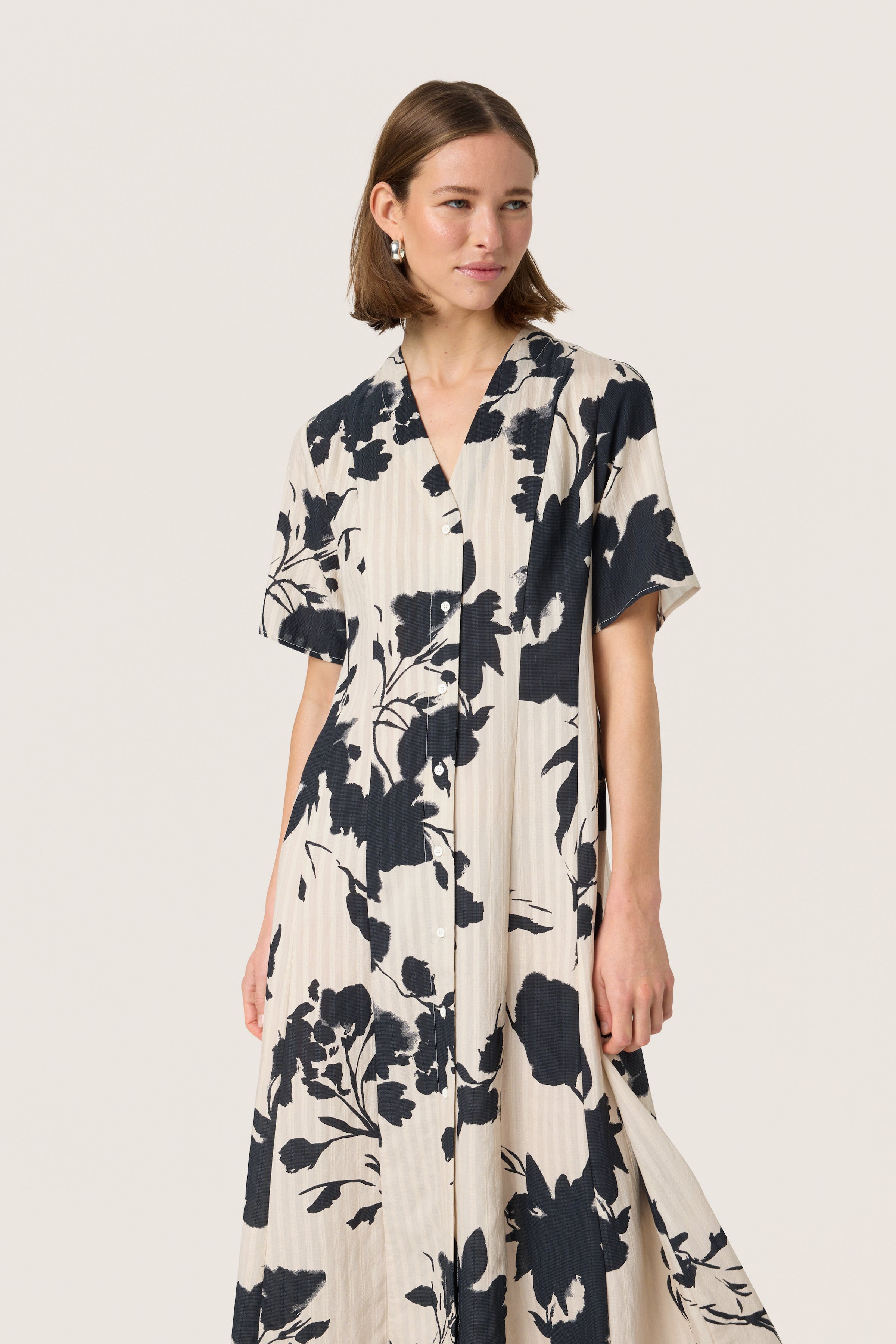 SLDaria Klänning LOOKBOOK FRONT 30408427-303944