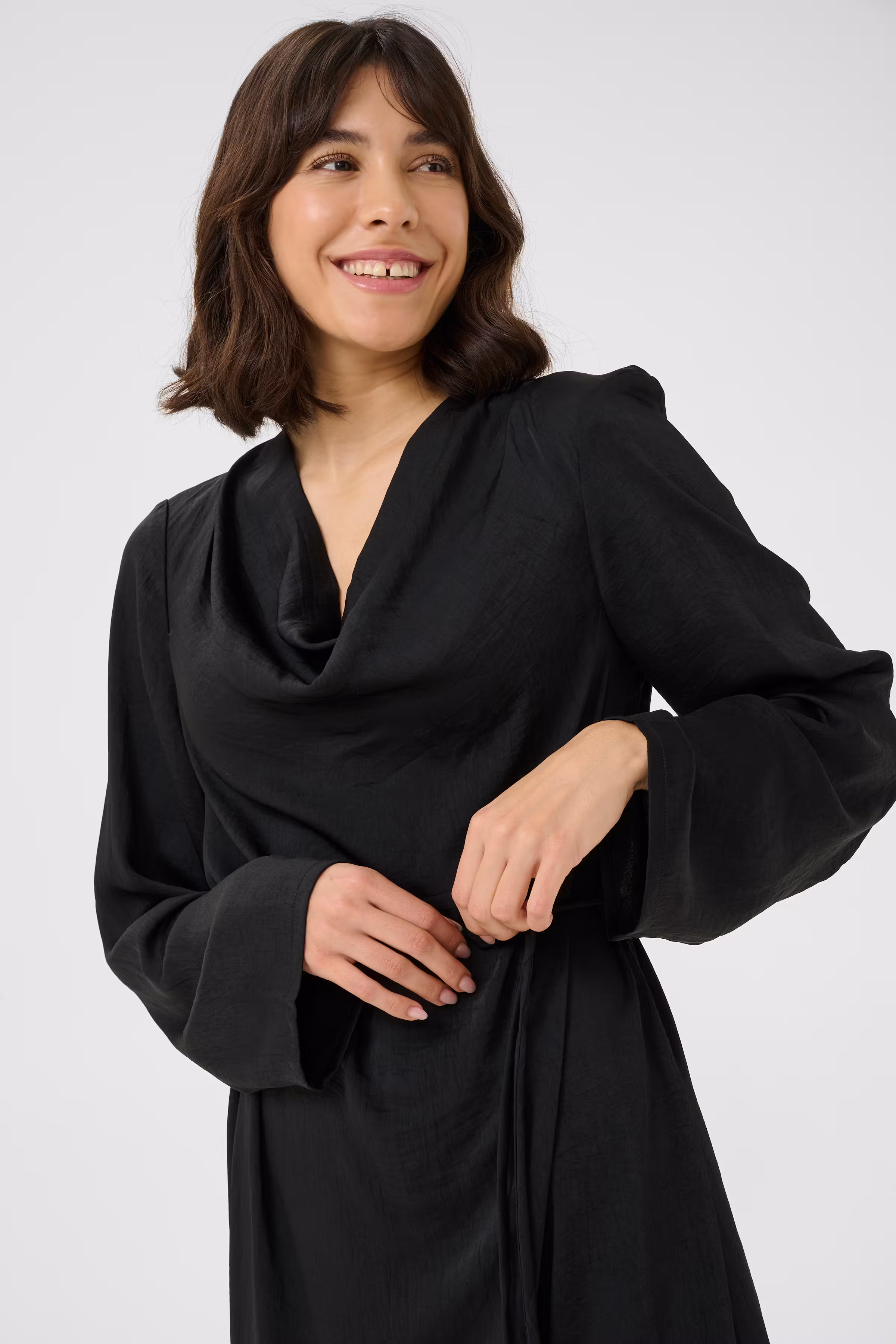 KAariel Kjole LOOKBOOK DETAIL 10510222-100121