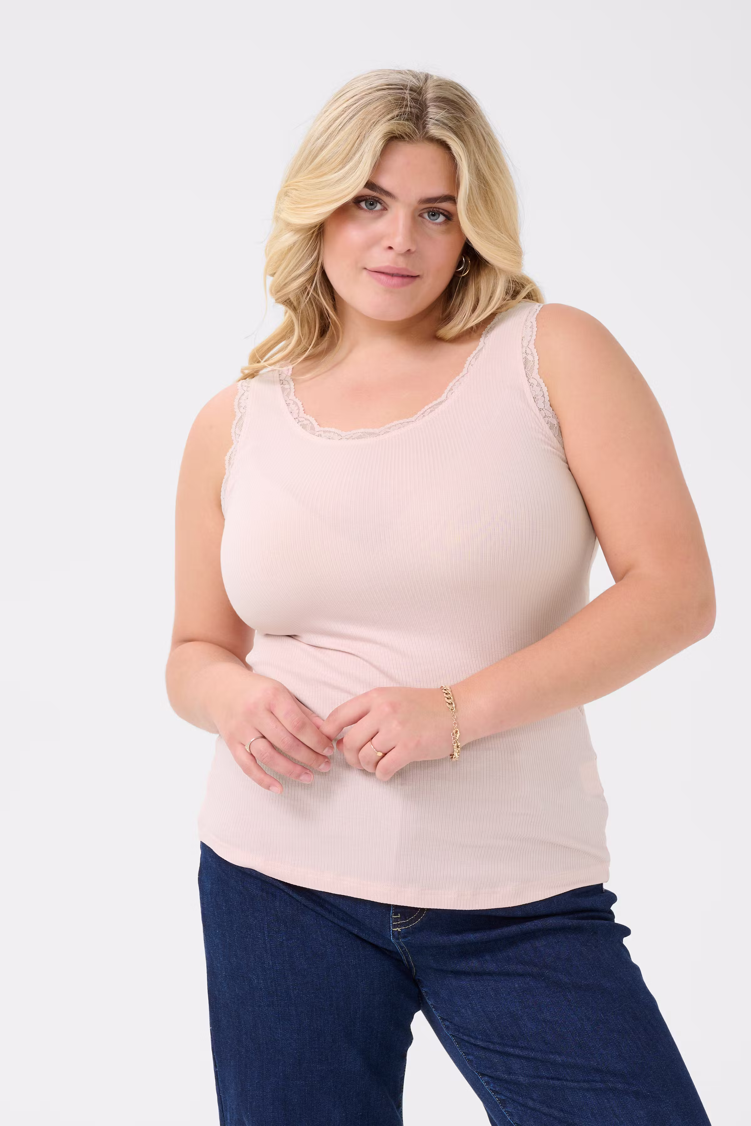 KComia Top LOOKBOOK FRONT 10583468-141905