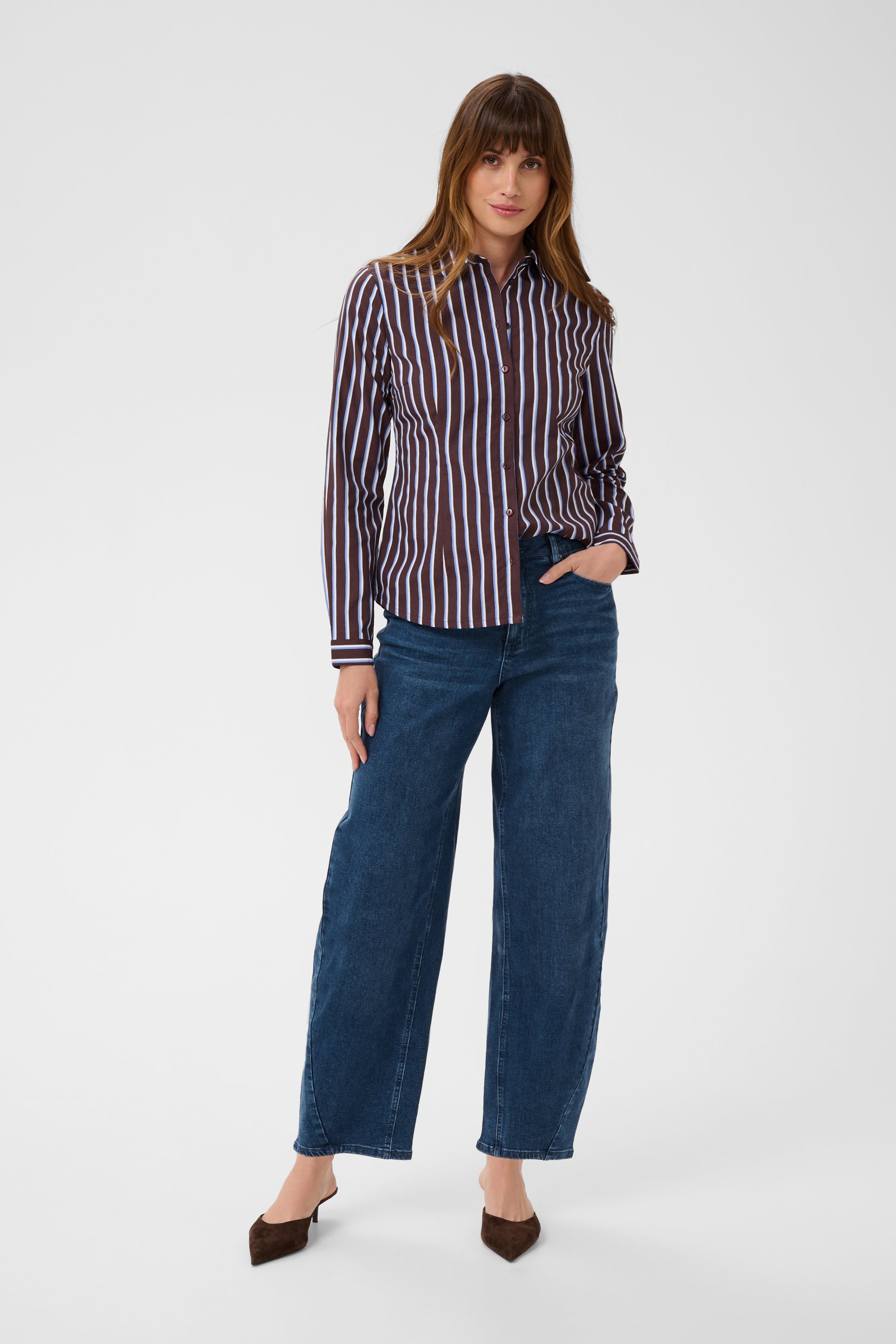 KAandrea Jeans LOOKBOOK FRONT 10512823-104462