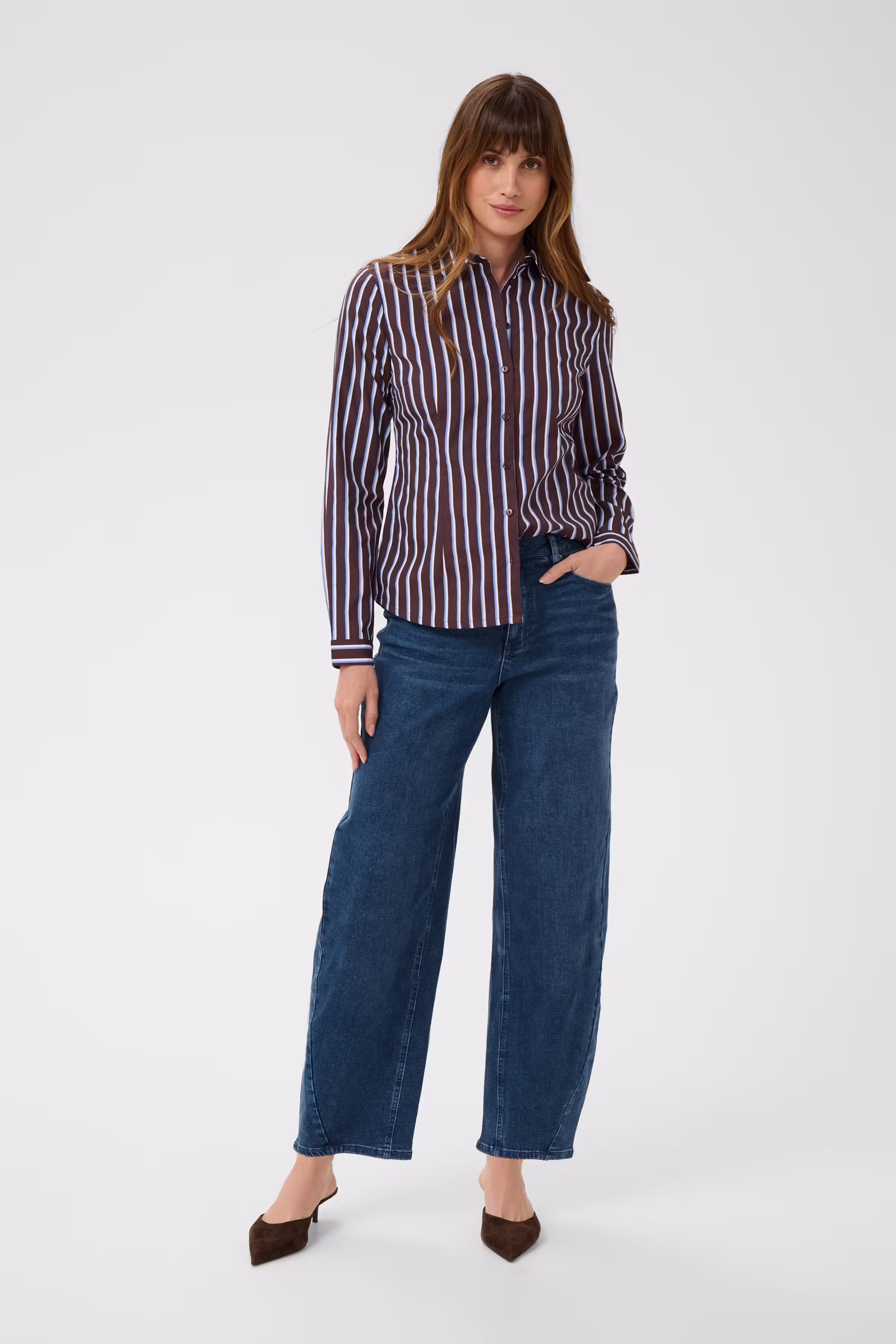 KAandrea Jeans LOOKBOOK FRONT 10512823-104462