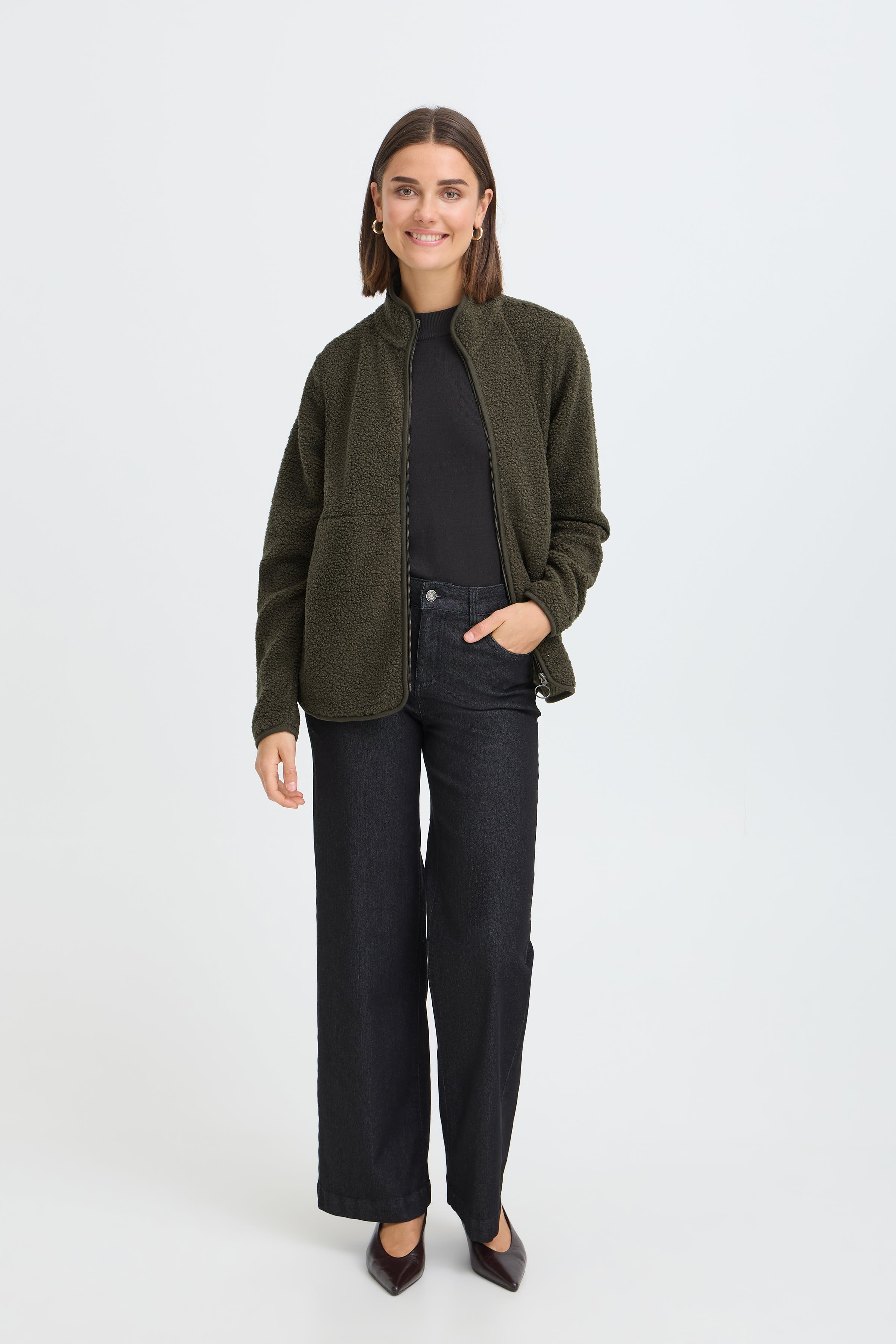 FRTENYA Yttertøy LOOKBOOK FRONT 20618524-190511